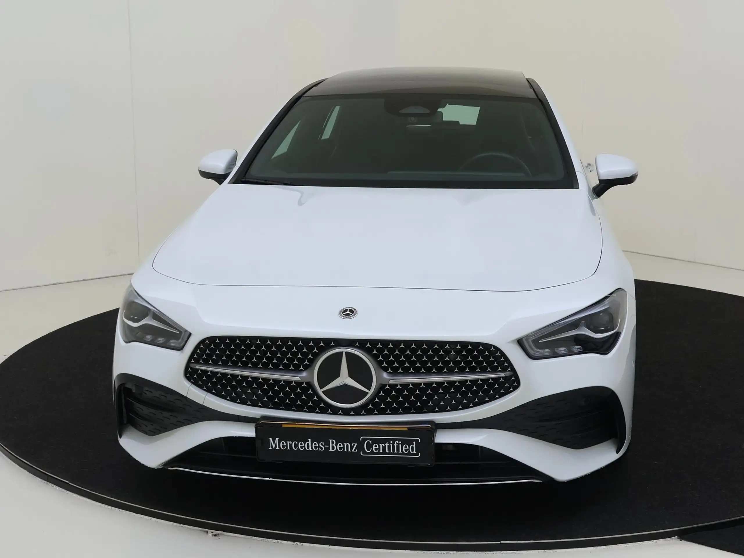 Mercedes-Benz - CLA 180