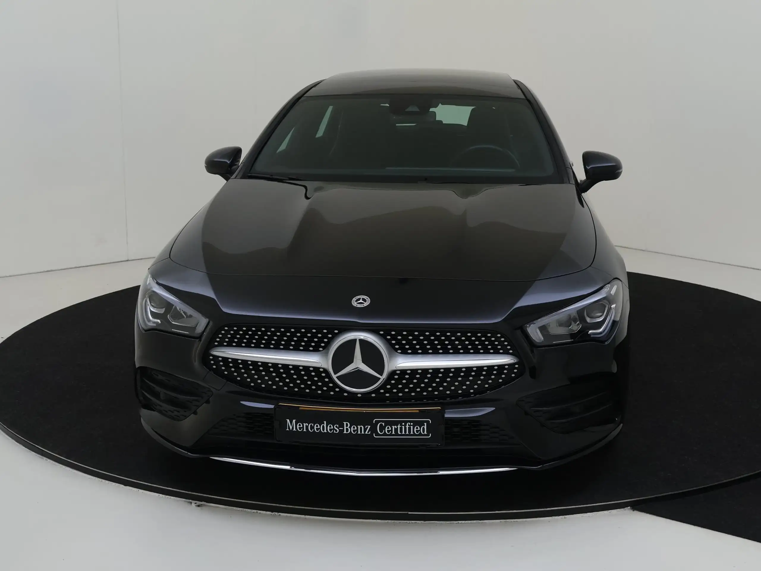 Mercedes-Benz - CLA 200