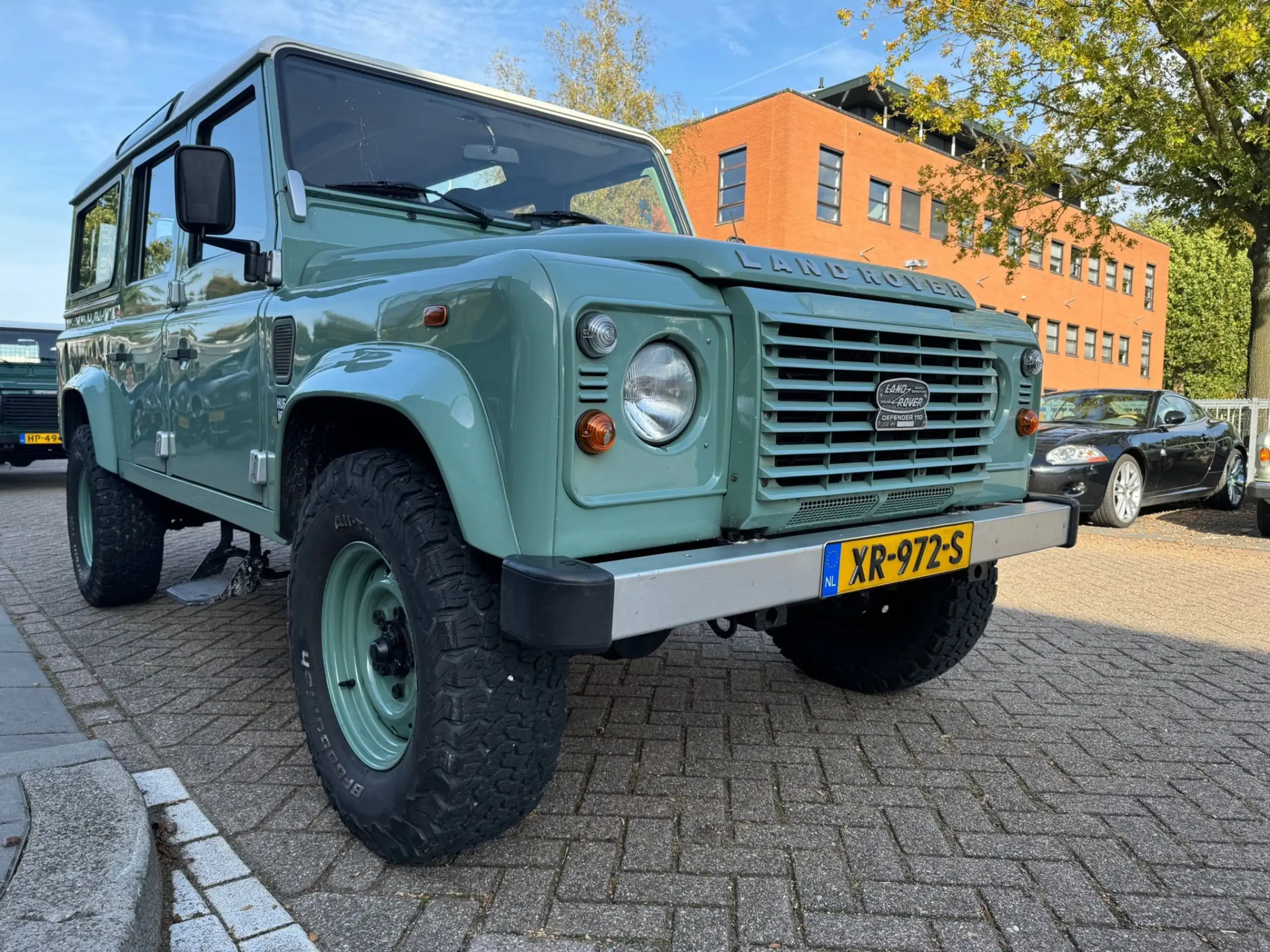 Land Rover - Defender