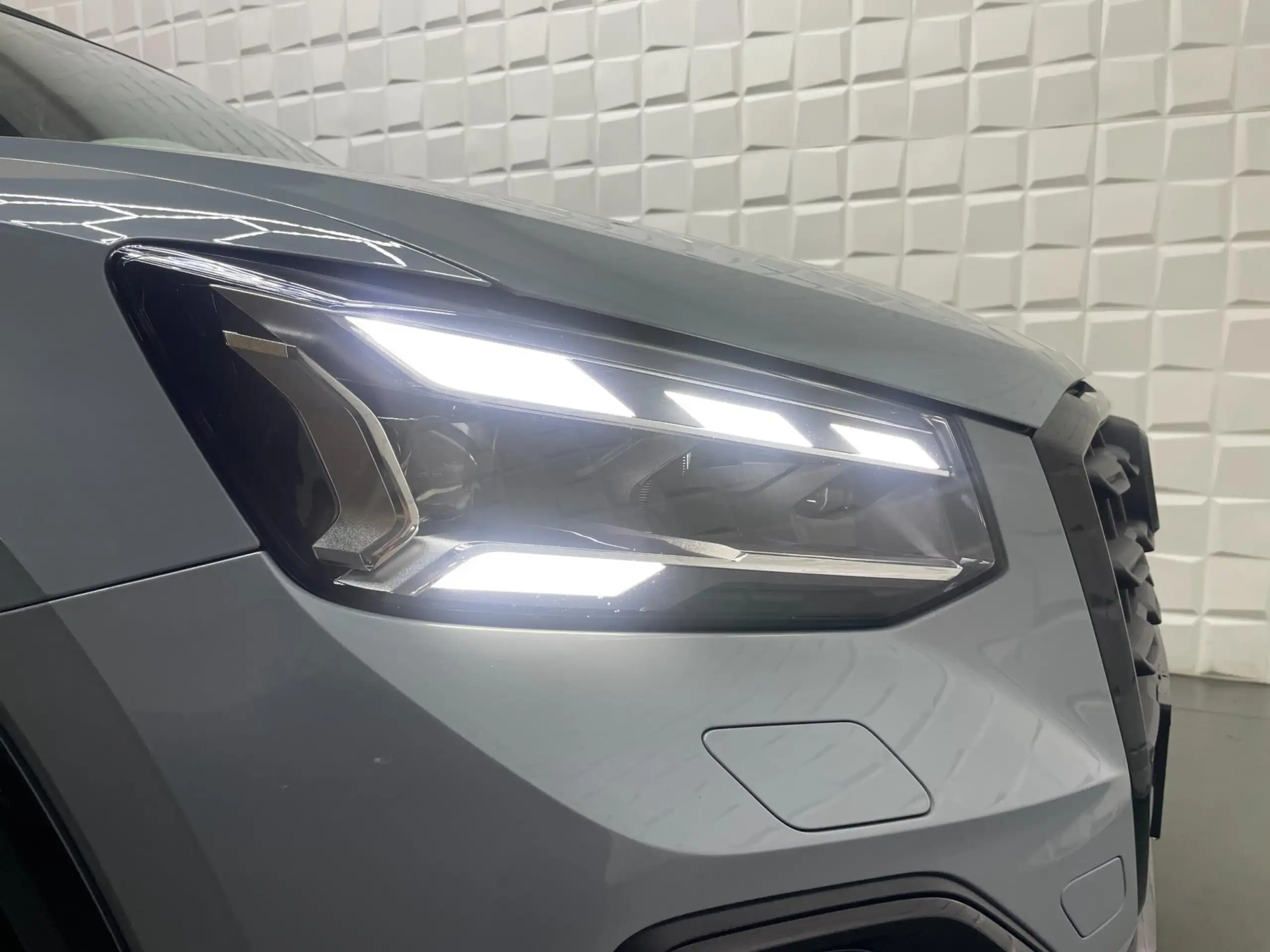 Audi - Q2