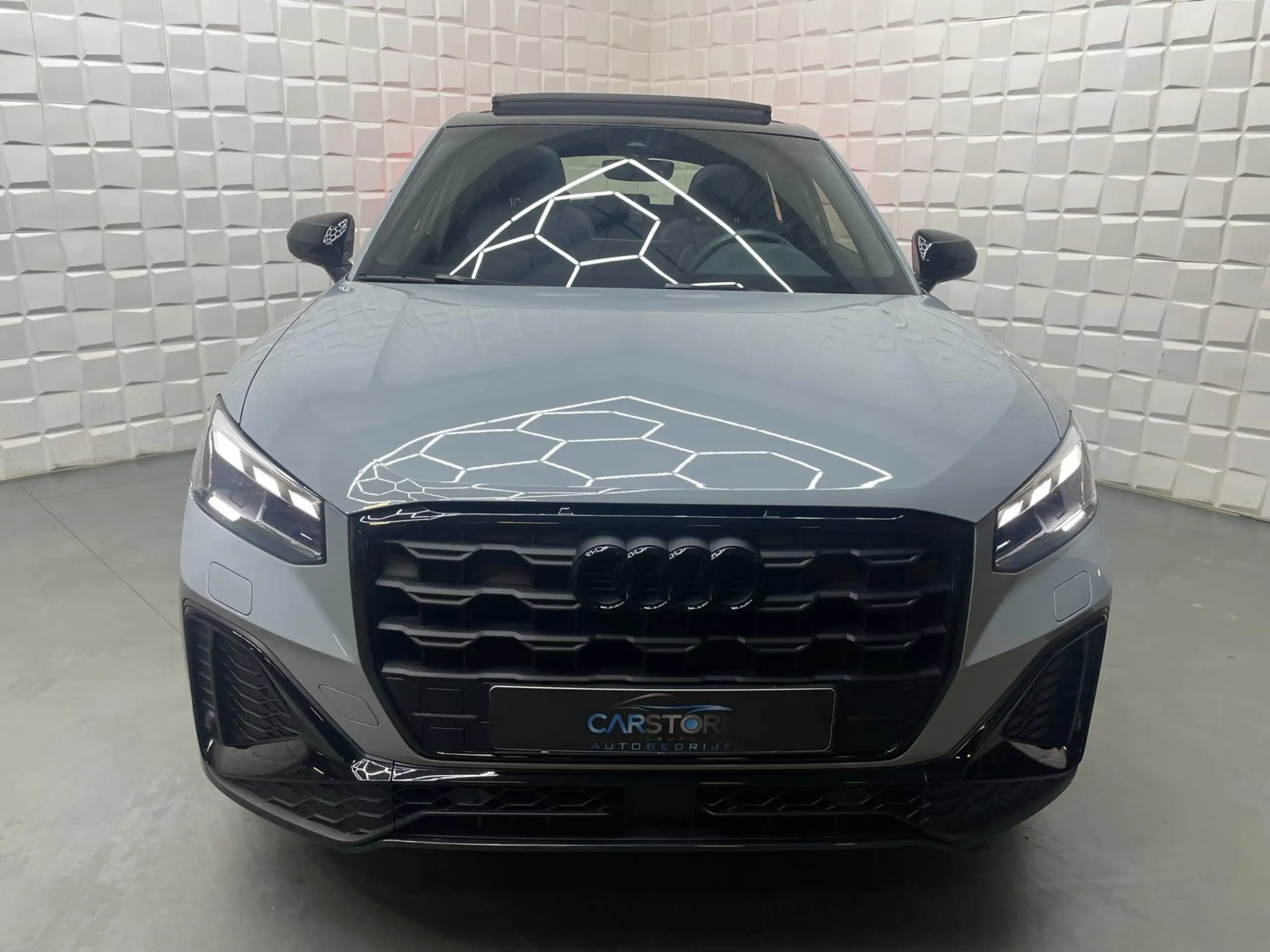 Audi - Q2