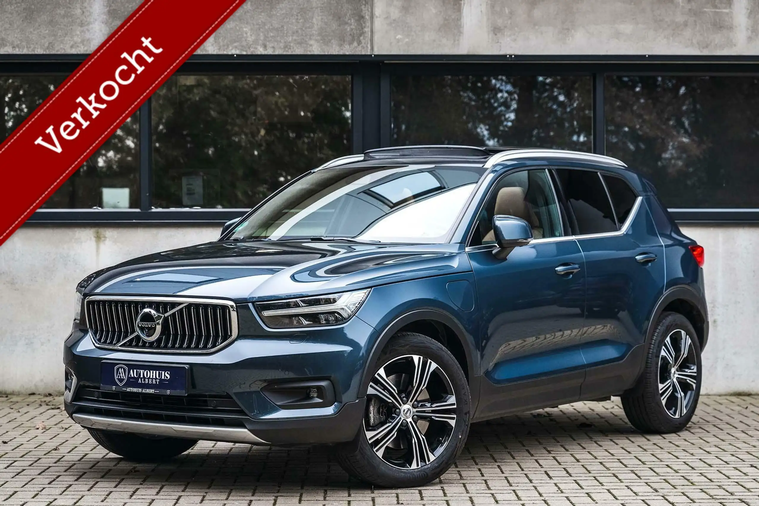 Volvo - XC40