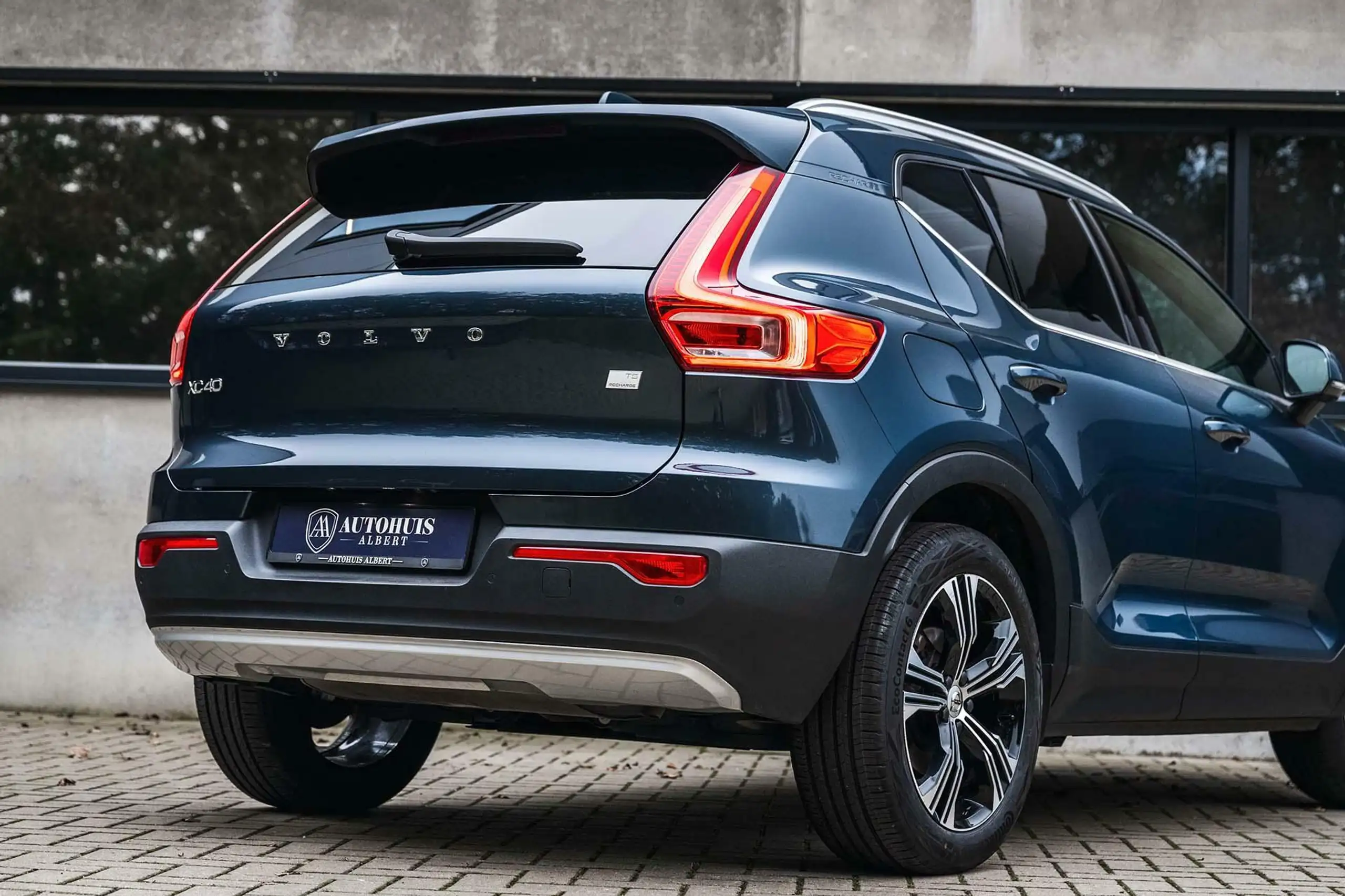 Volvo - XC40