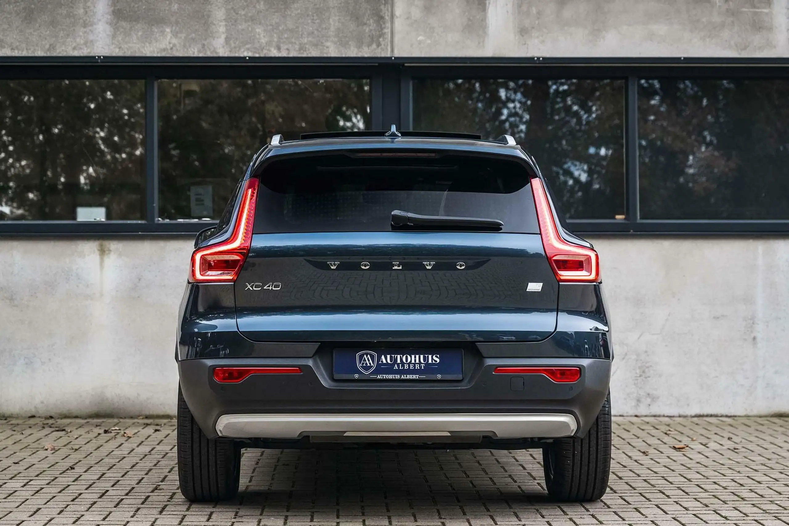 Volvo - XC40