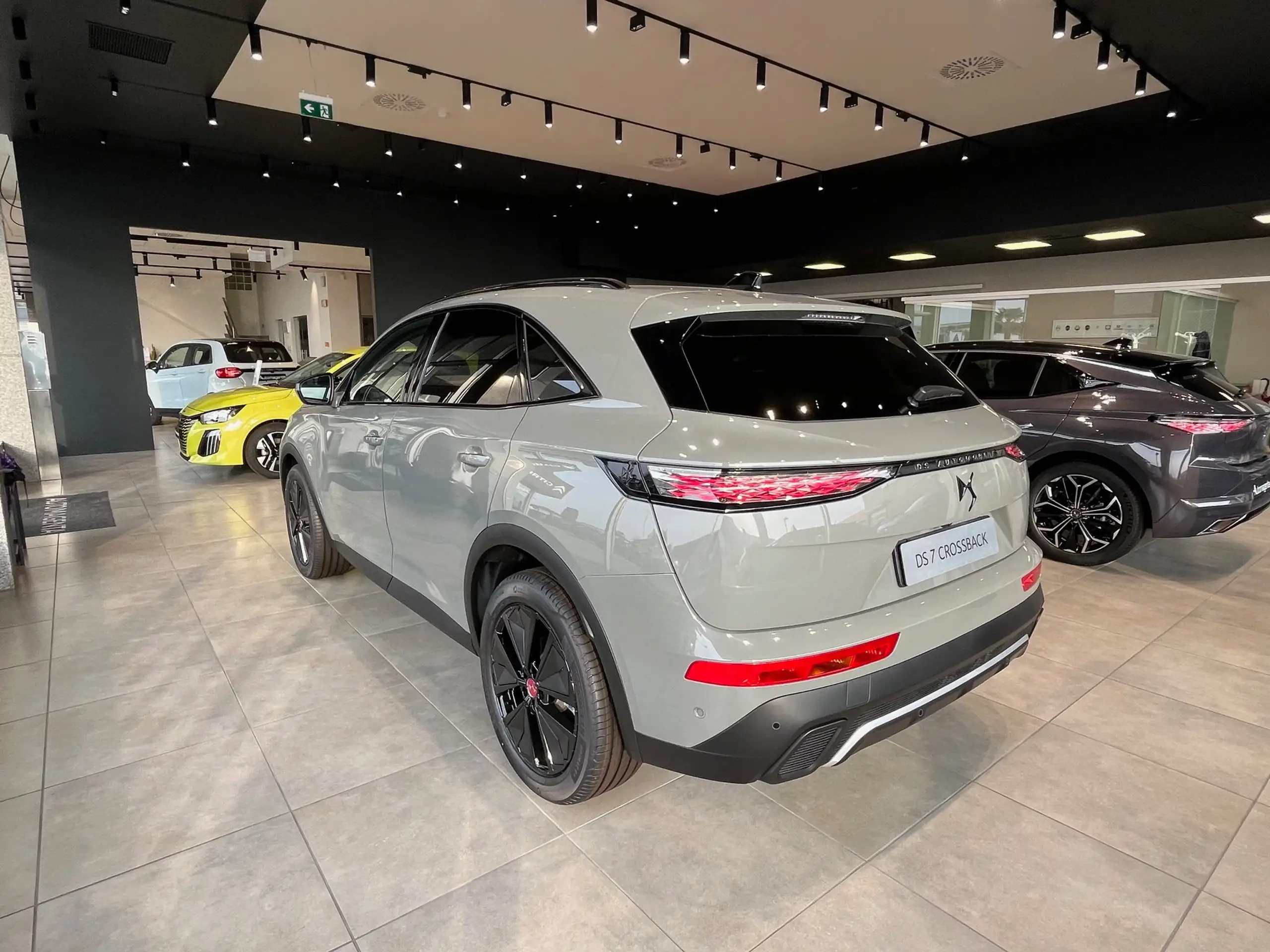 DS Automobiles - DS 7 Crossback