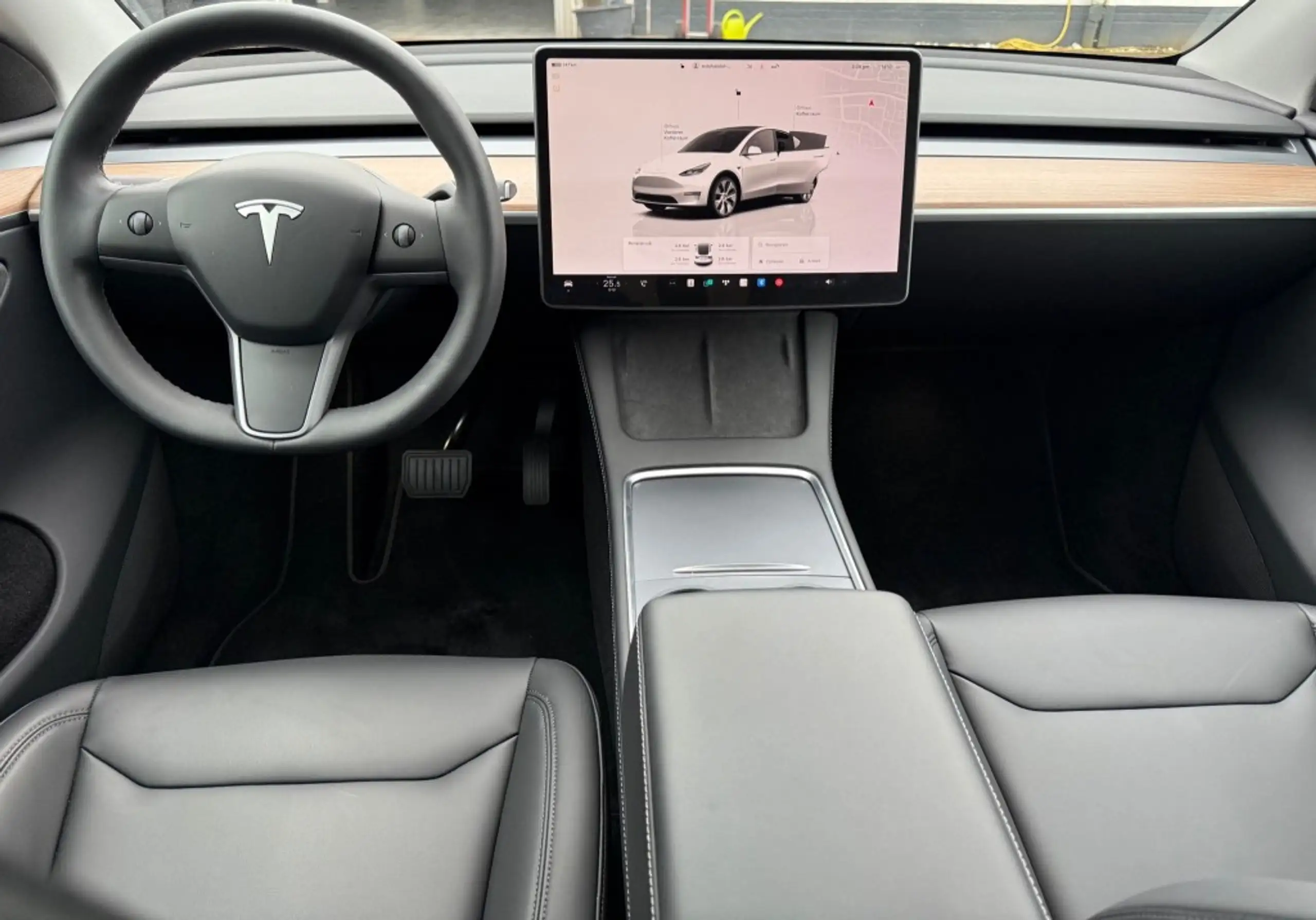 Tesla - Model Y