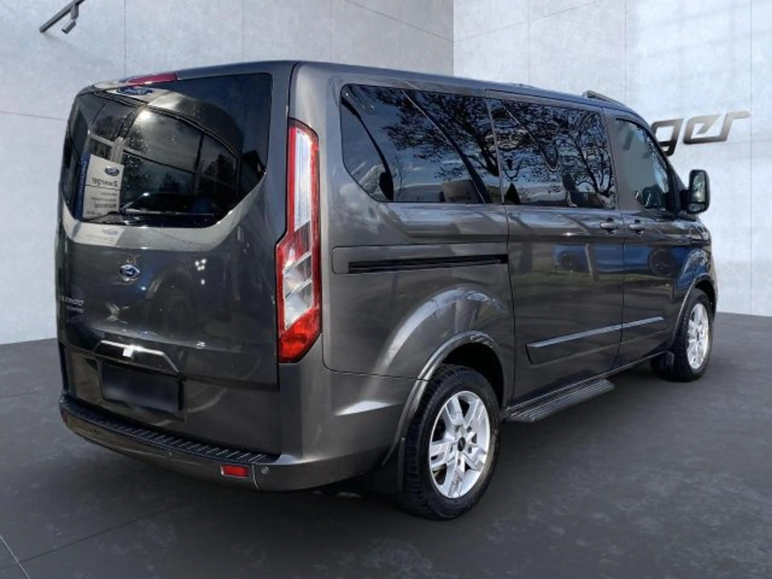 Ford - Tourneo