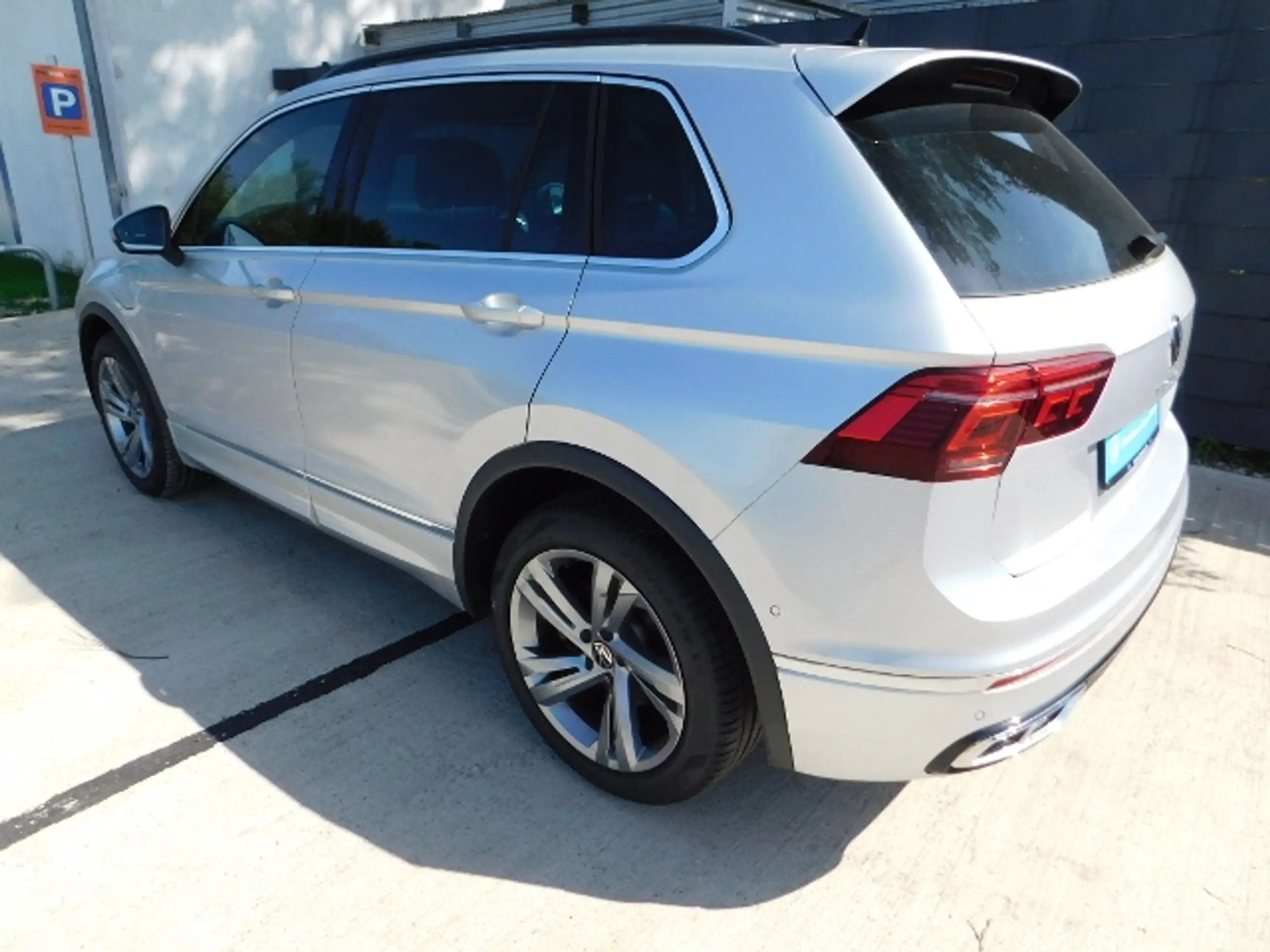 Volkswagen - Tiguan