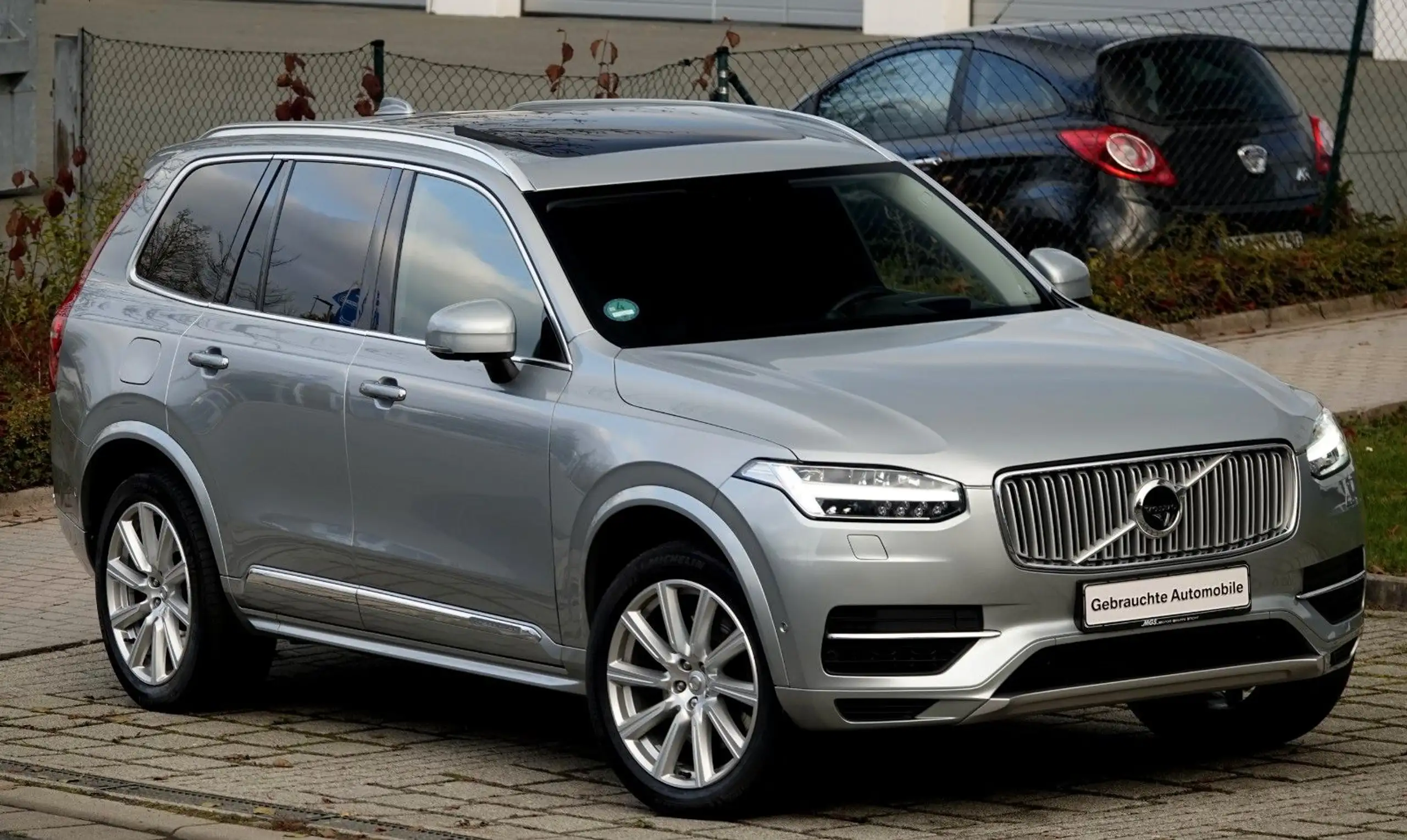 Volvo - XC90