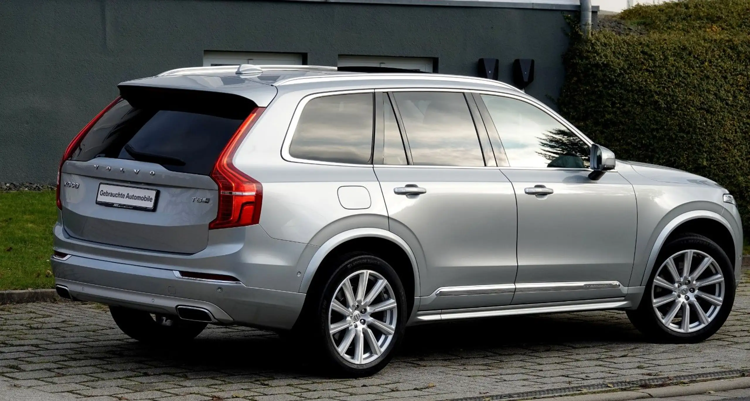 Volvo - XC90