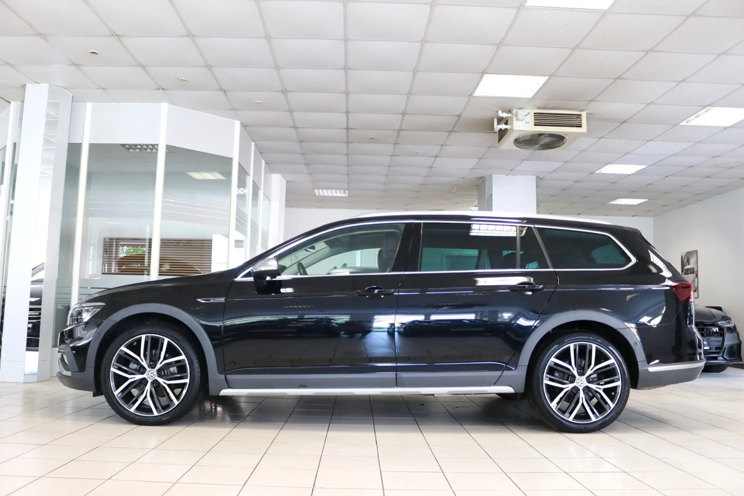 Volkswagen - Passat Alltrack