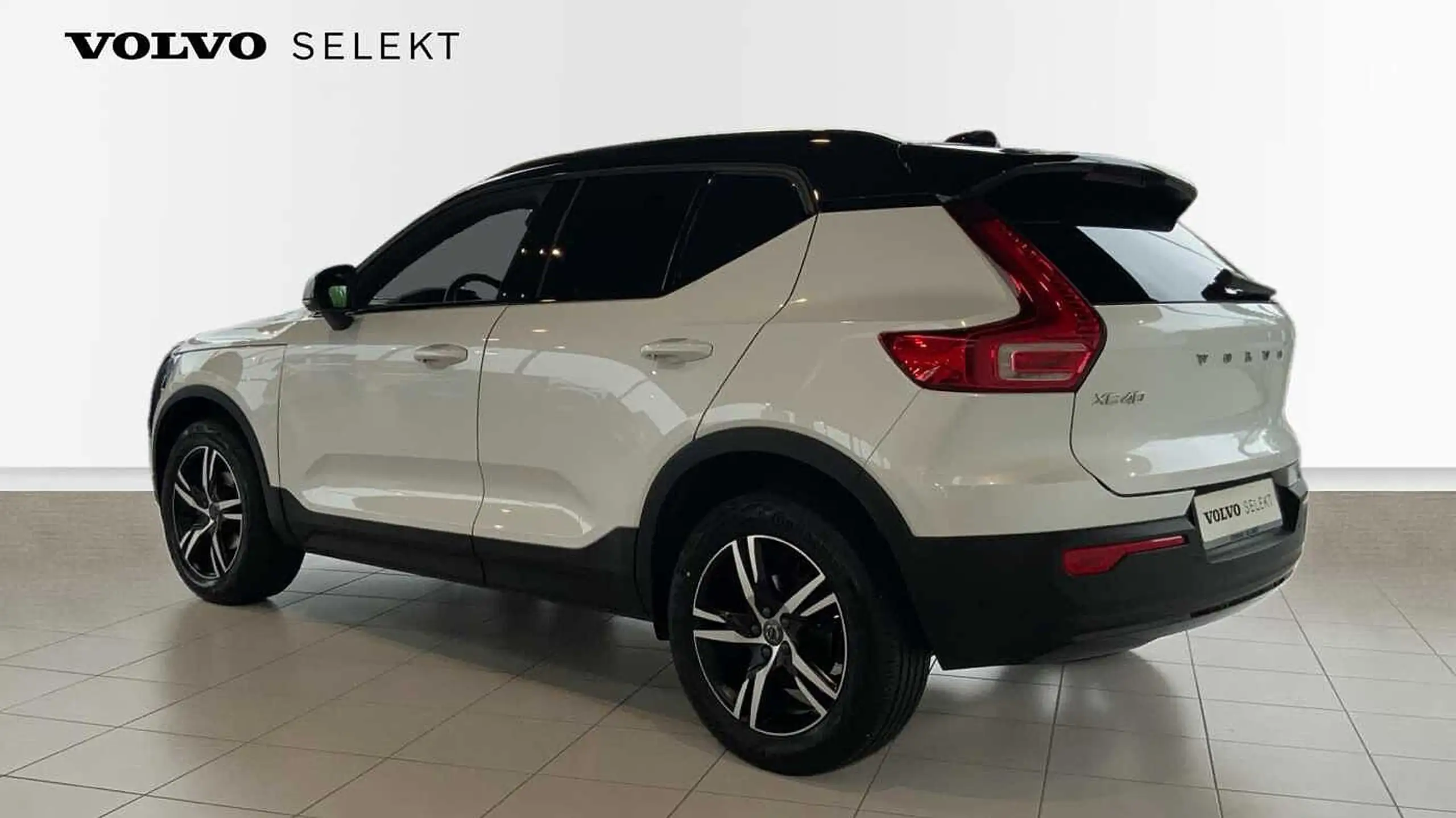 Volvo - XC40