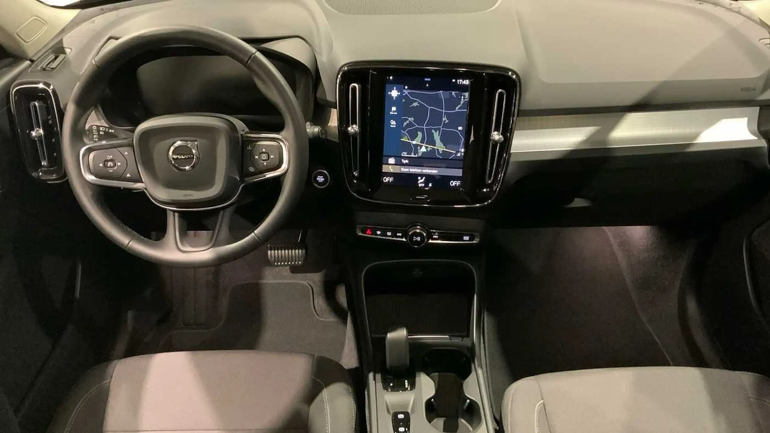 Volvo - XC40