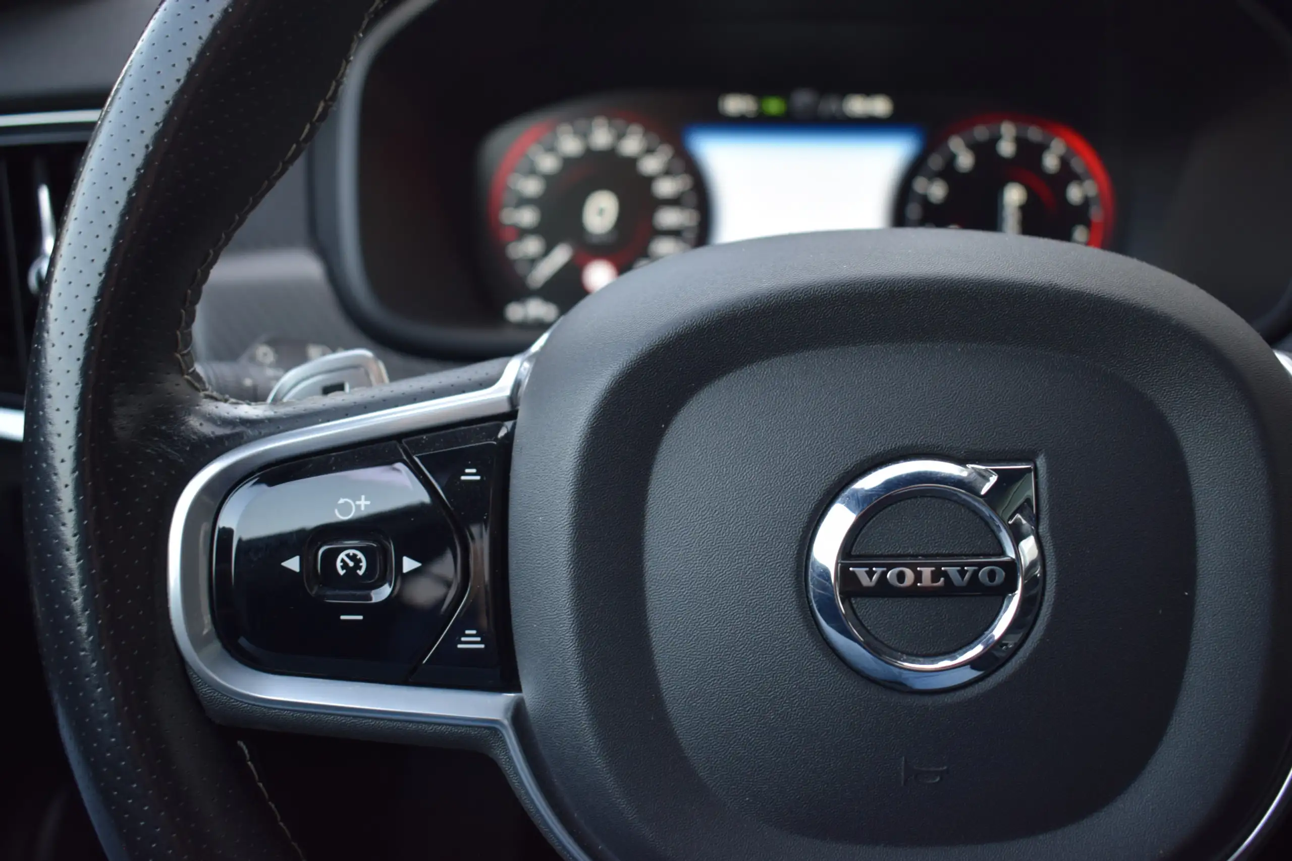 Volvo - V90