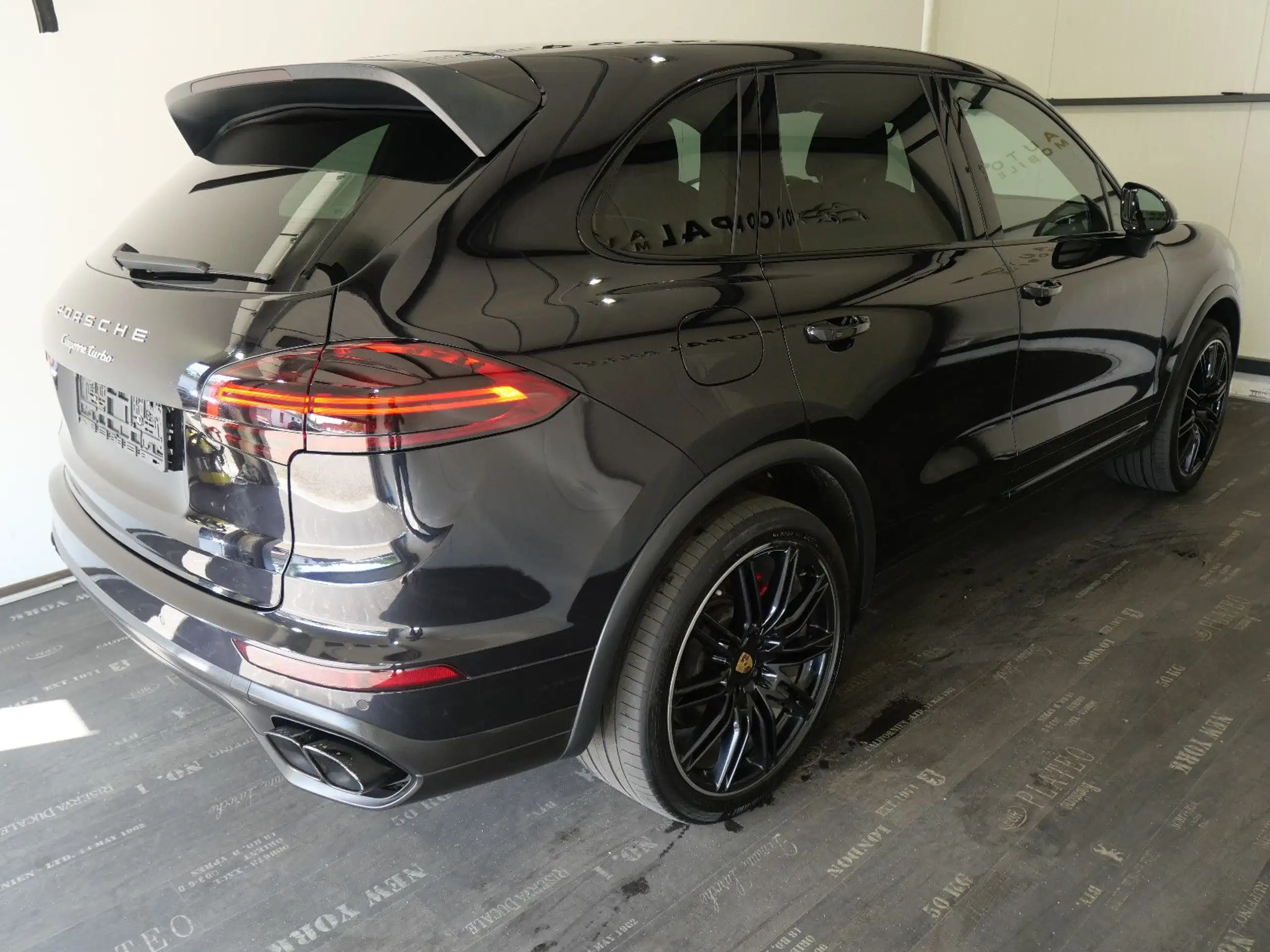 Porsche - Cayenne