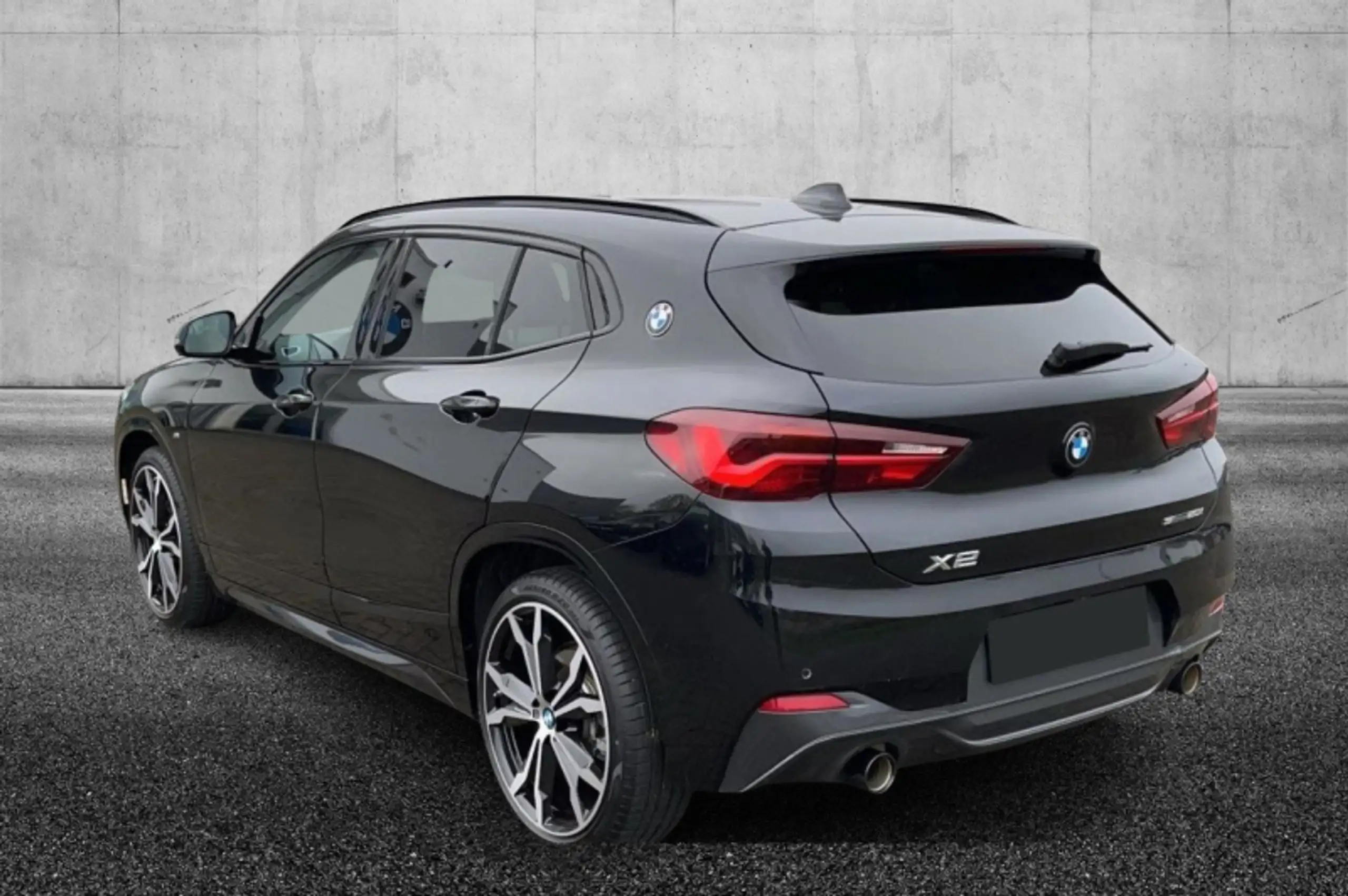 BMW - X2