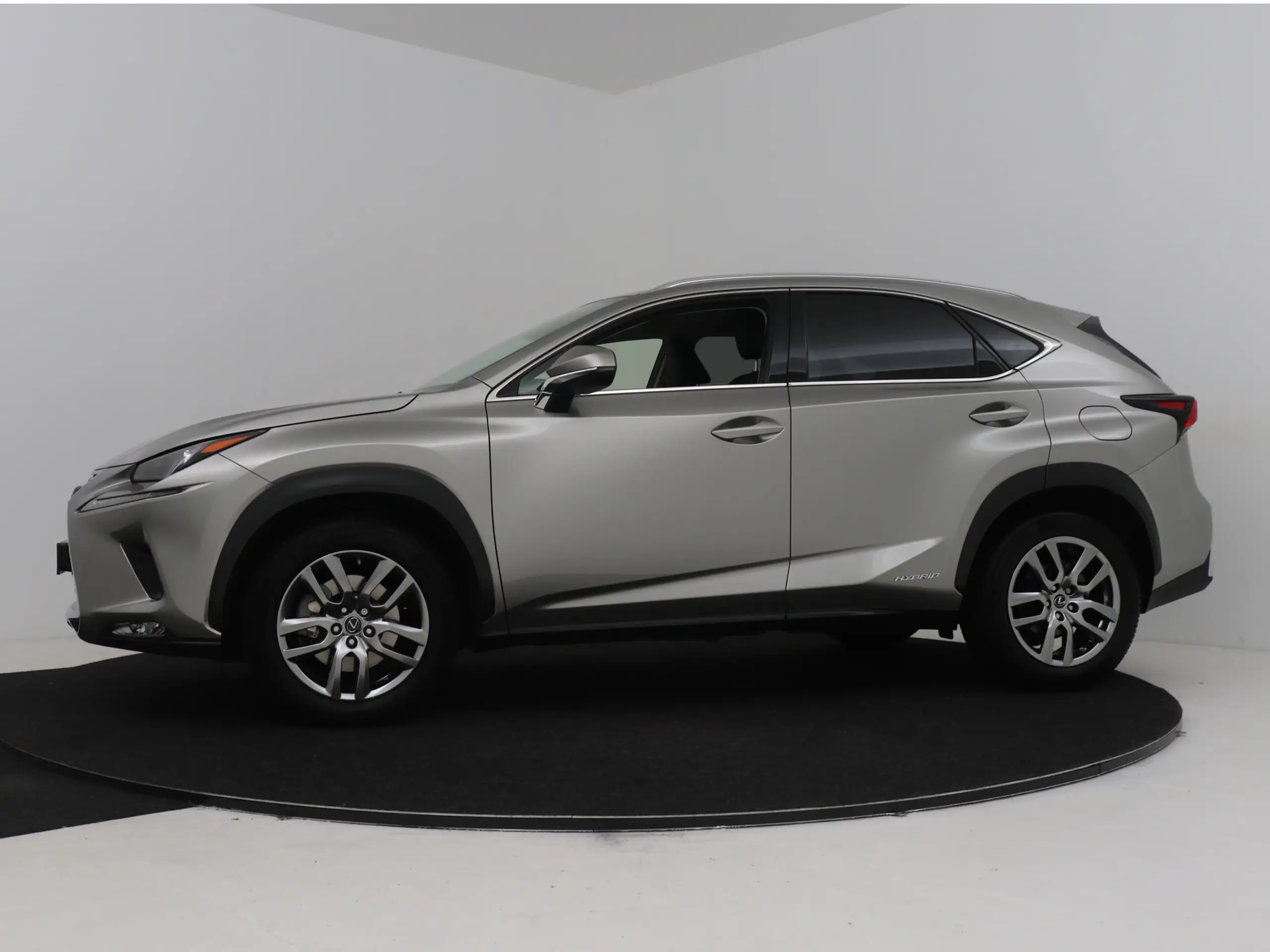 Lexus - NX 300h