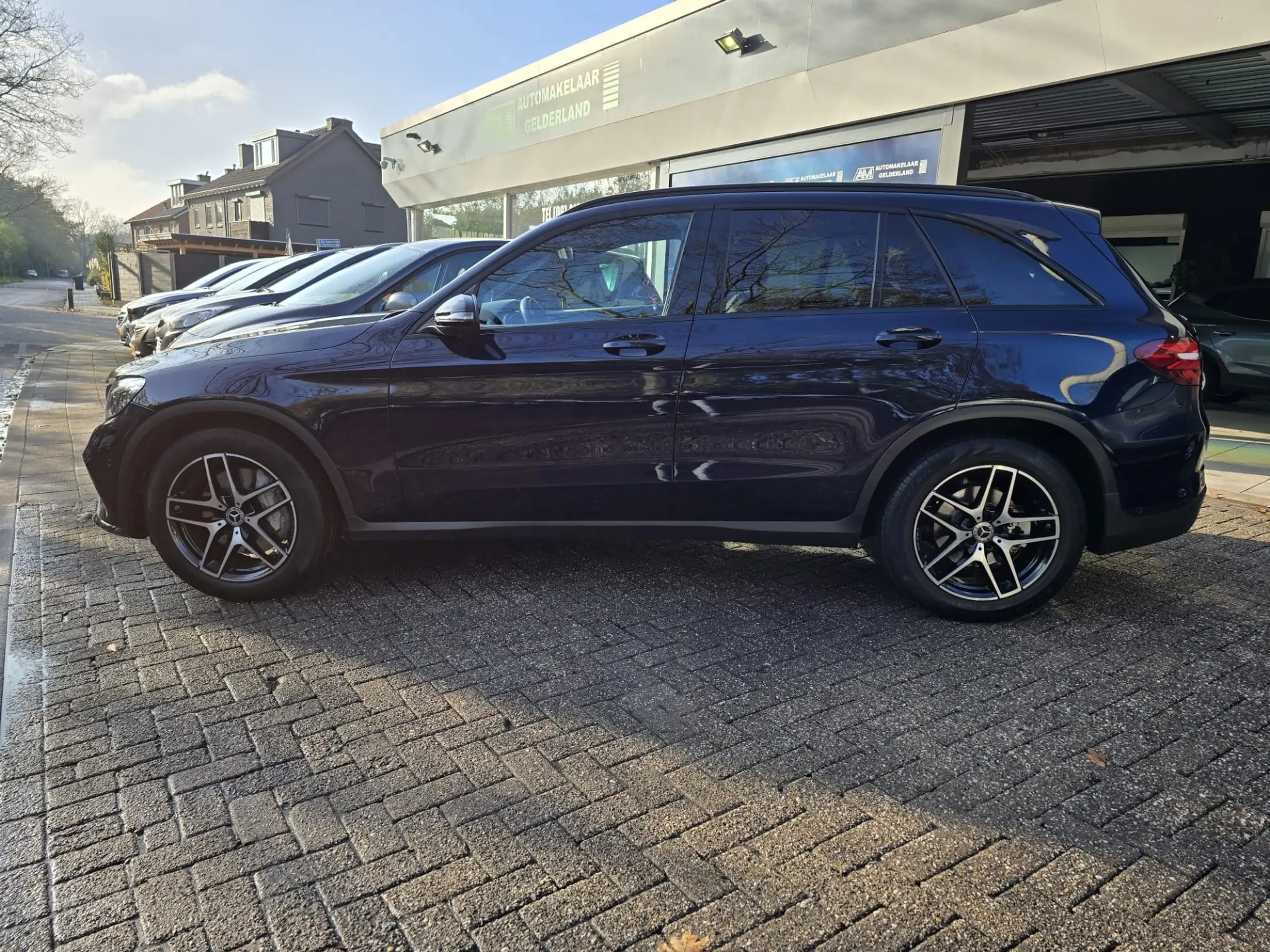 Mercedes-Benz - GLC 250