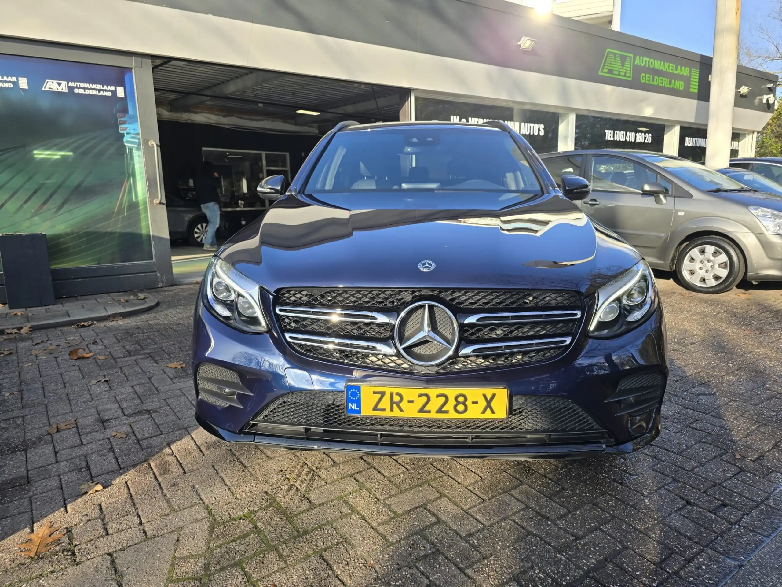 Mercedes-Benz - GLC 250