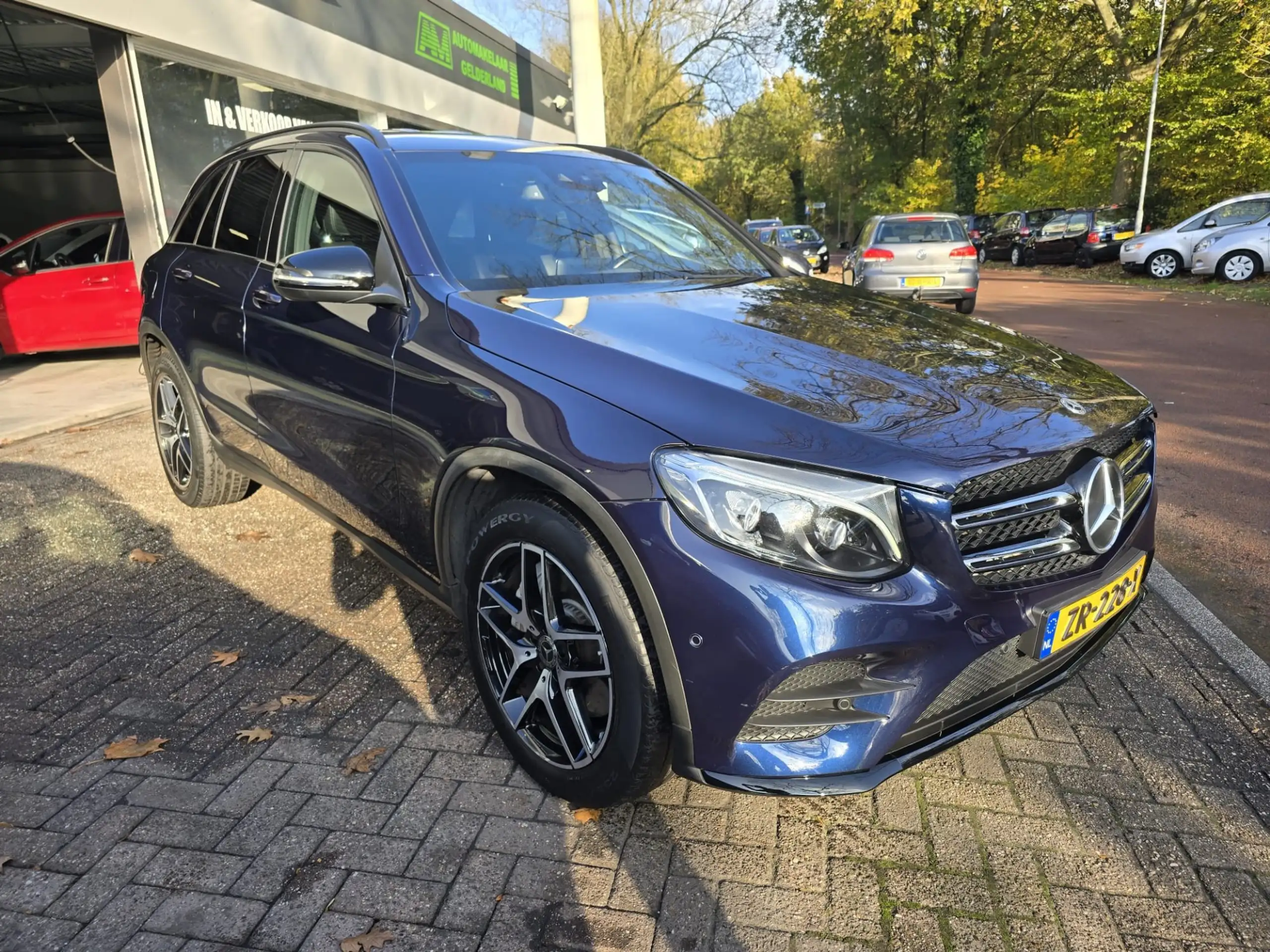 Mercedes-Benz - GLC 250