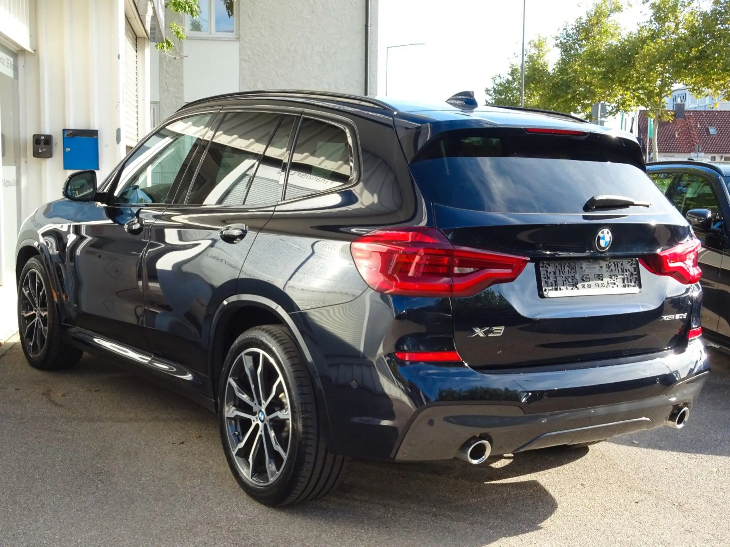 BMW - X3