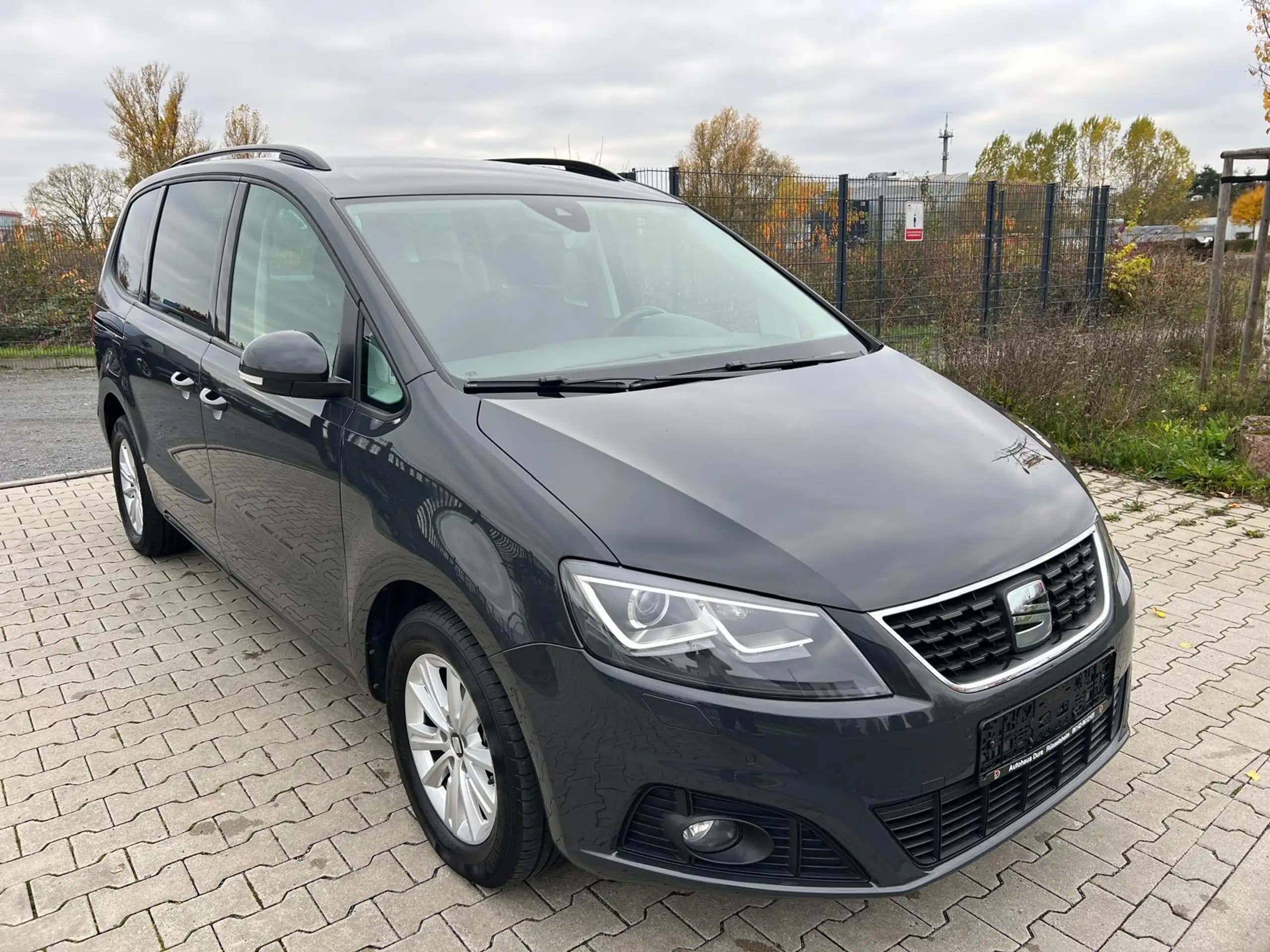 SEAT - Alhambra