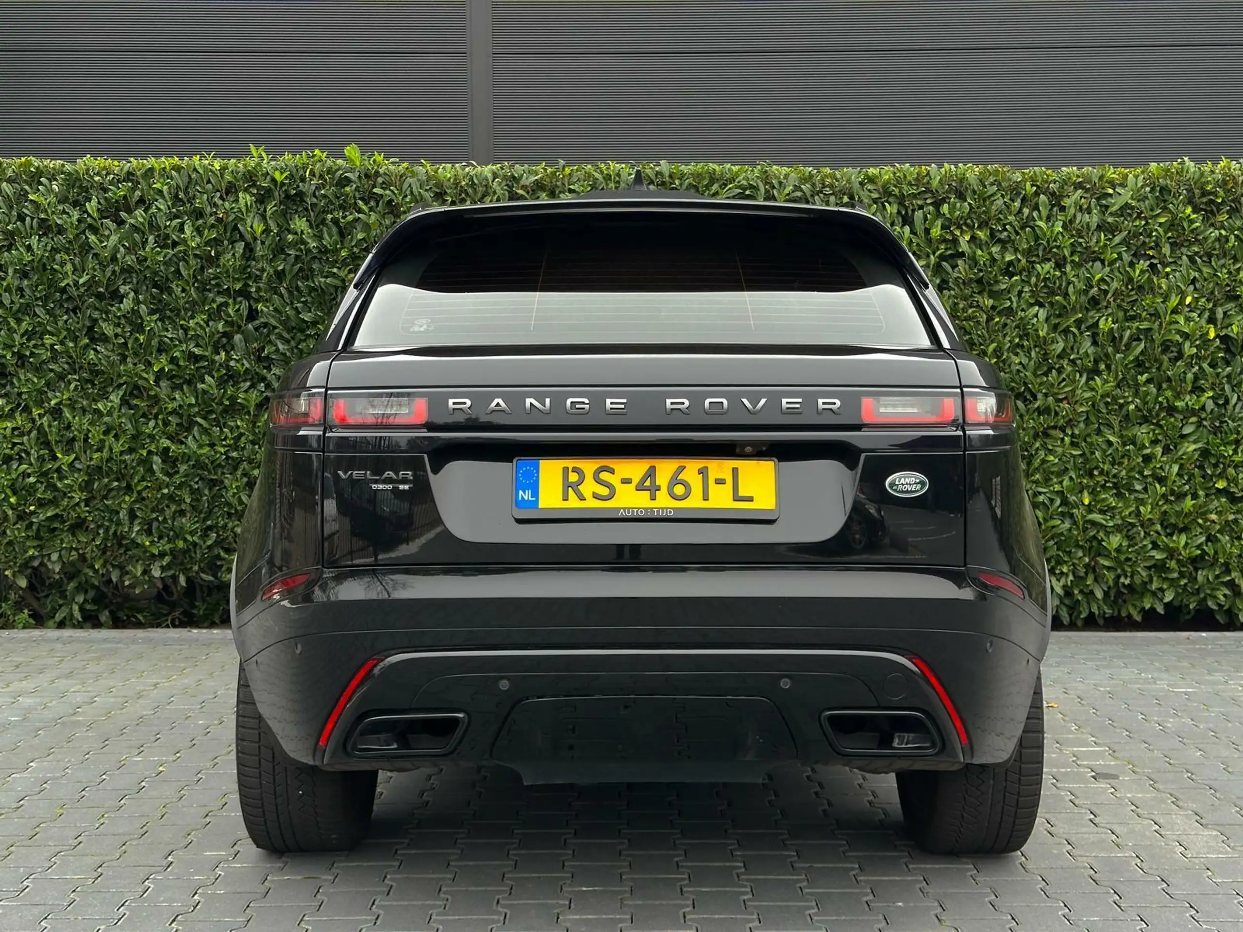 Land Rover - Range Rover Velar