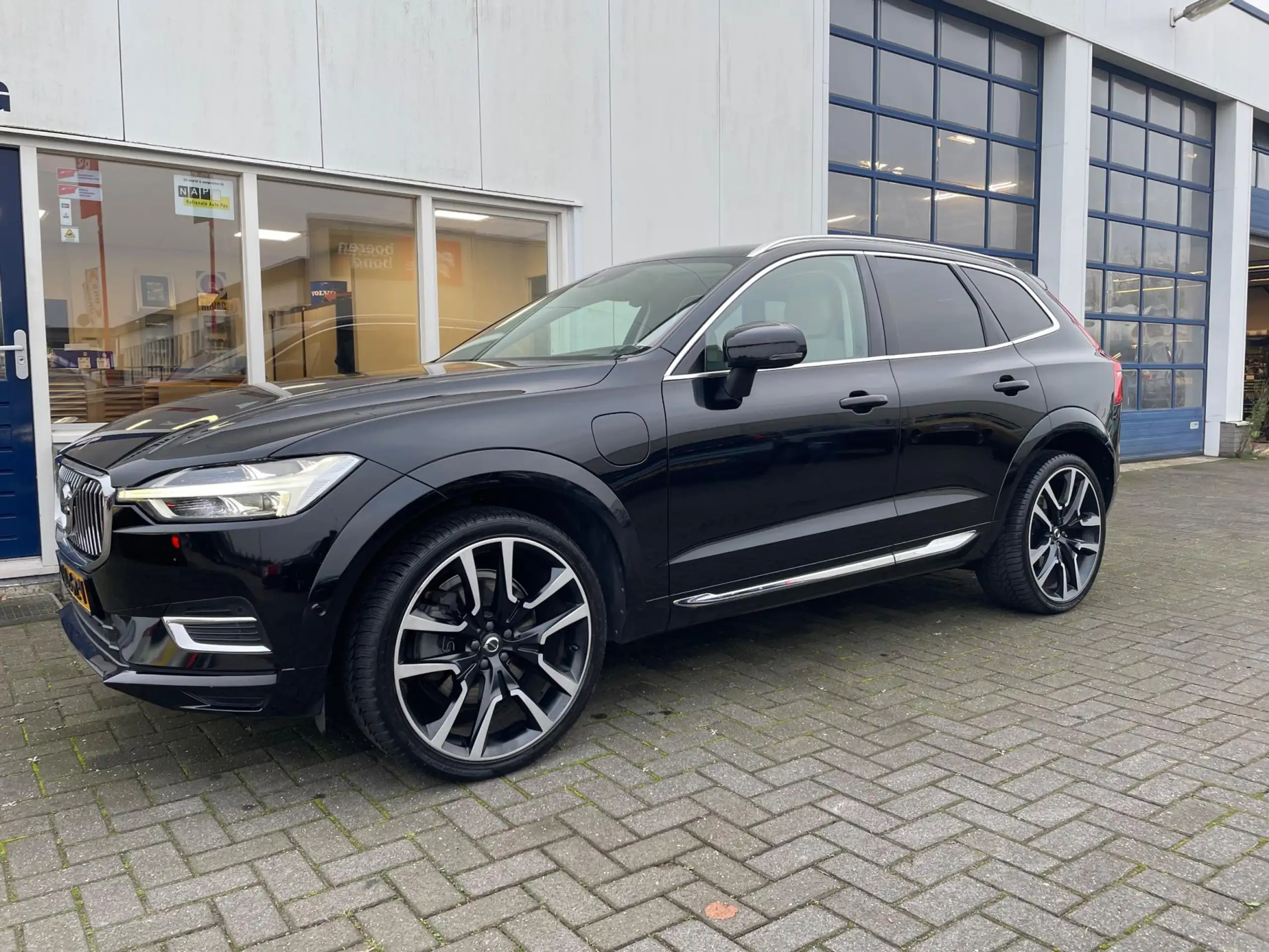 Volvo - XC60