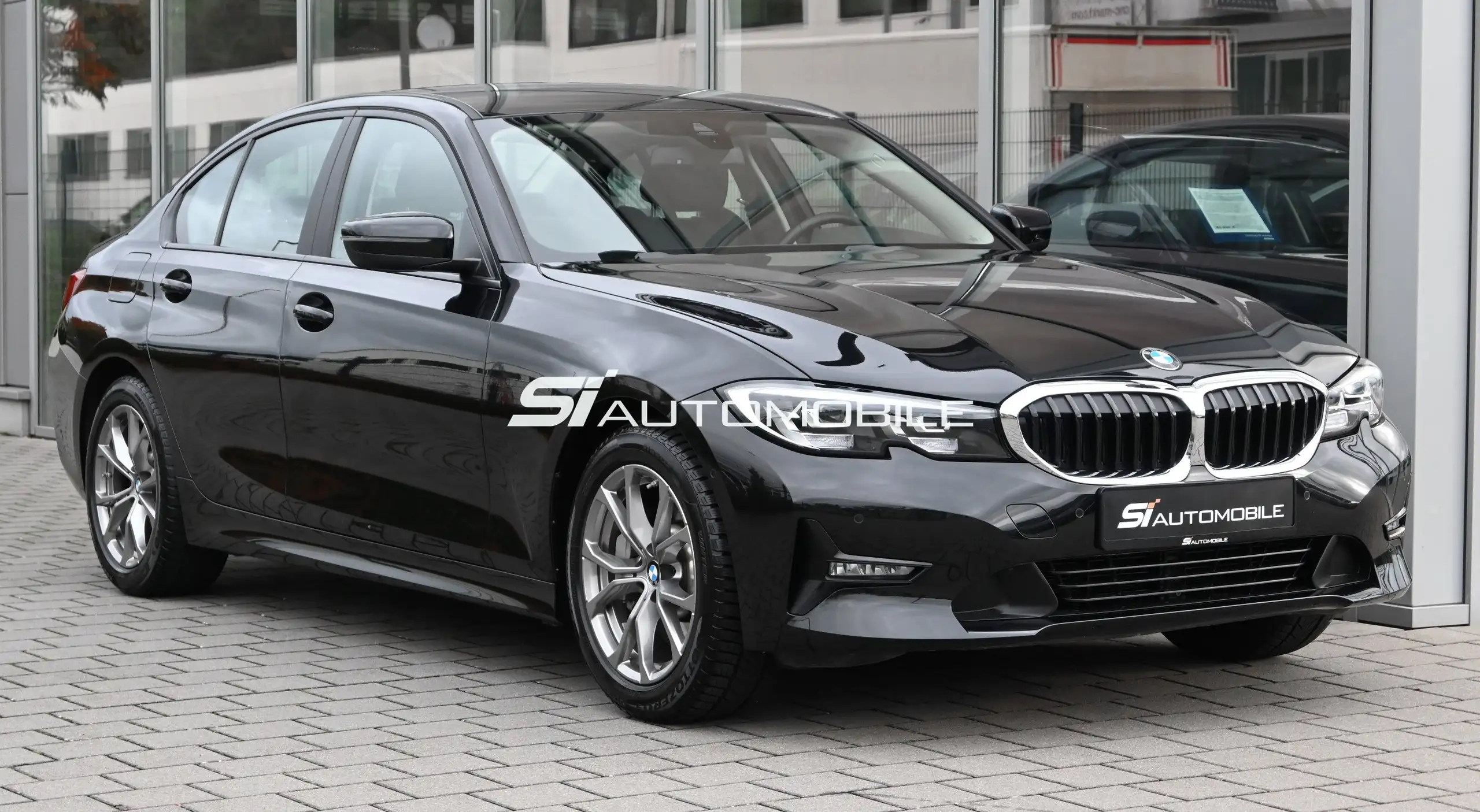 BMW - 330