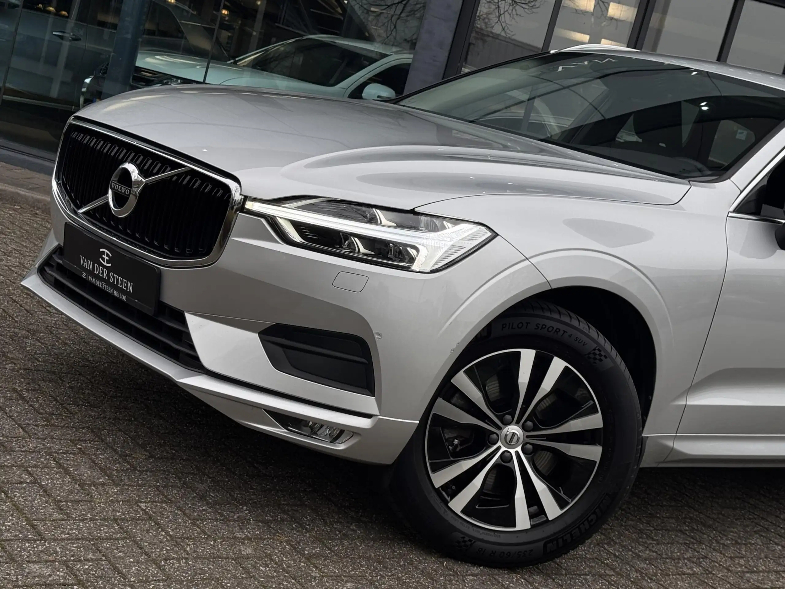 Volvo - XC60