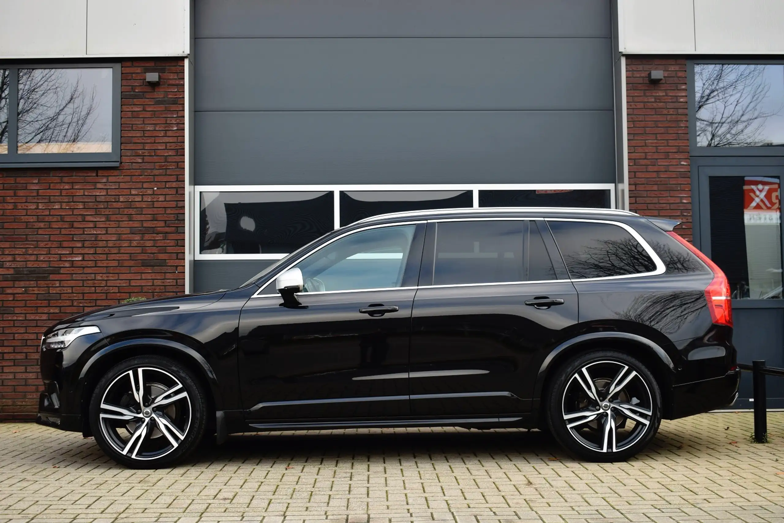 Volvo - XC90