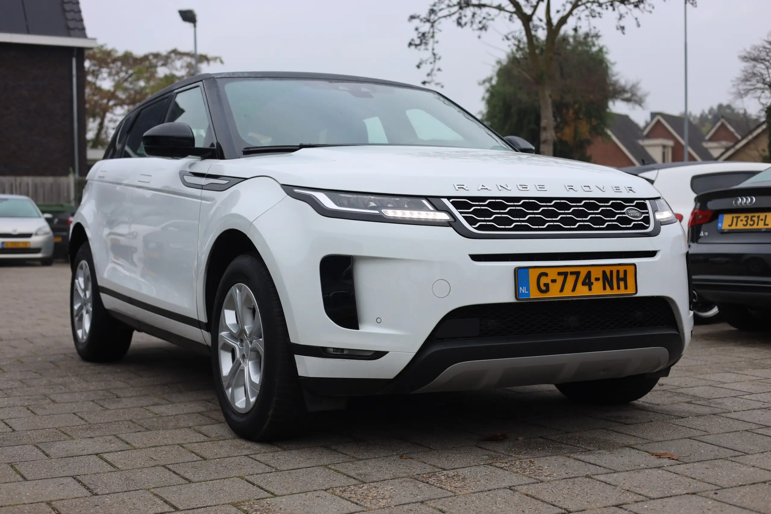 Land Rover - Range Rover Evoque