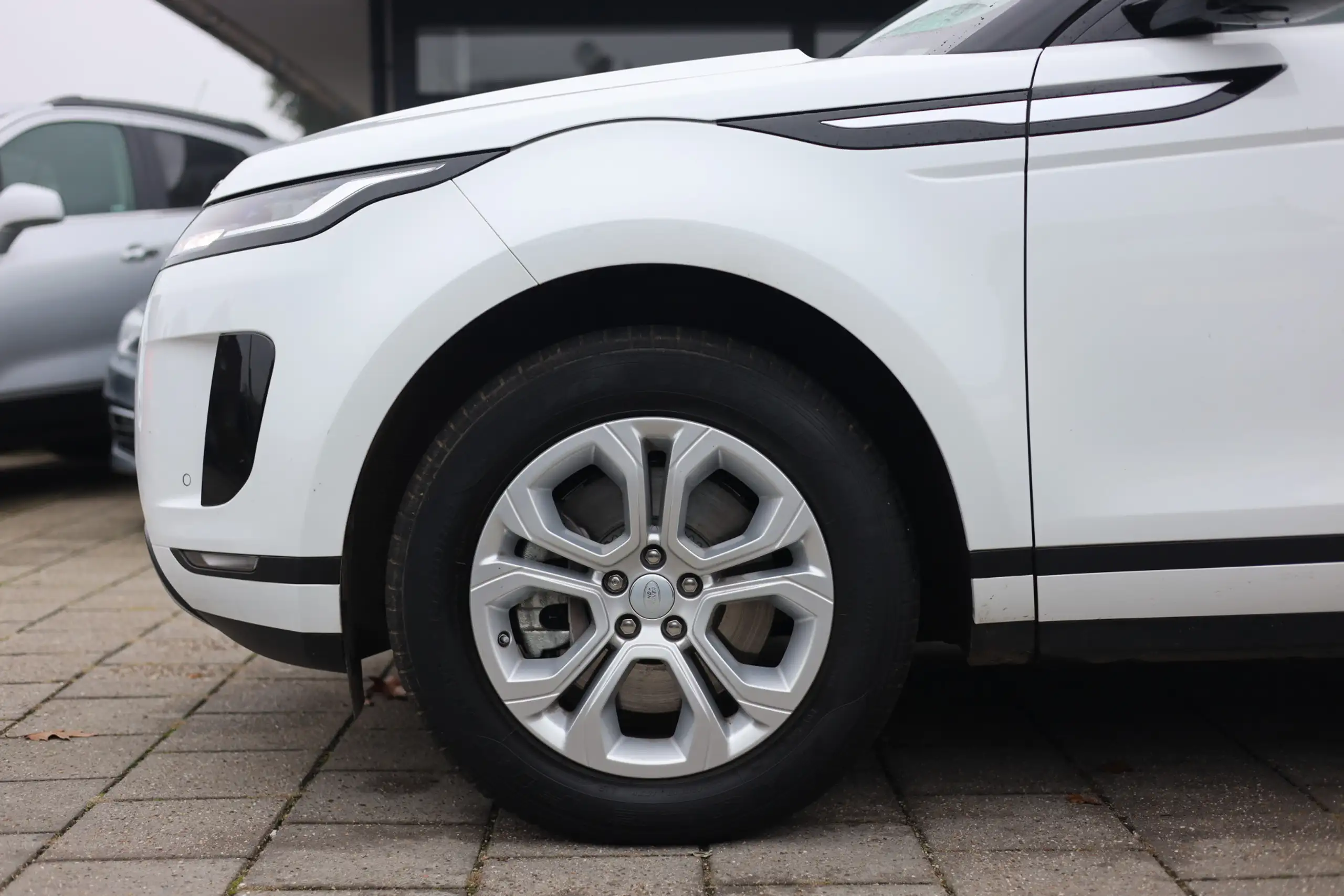 Land Rover - Range Rover Evoque