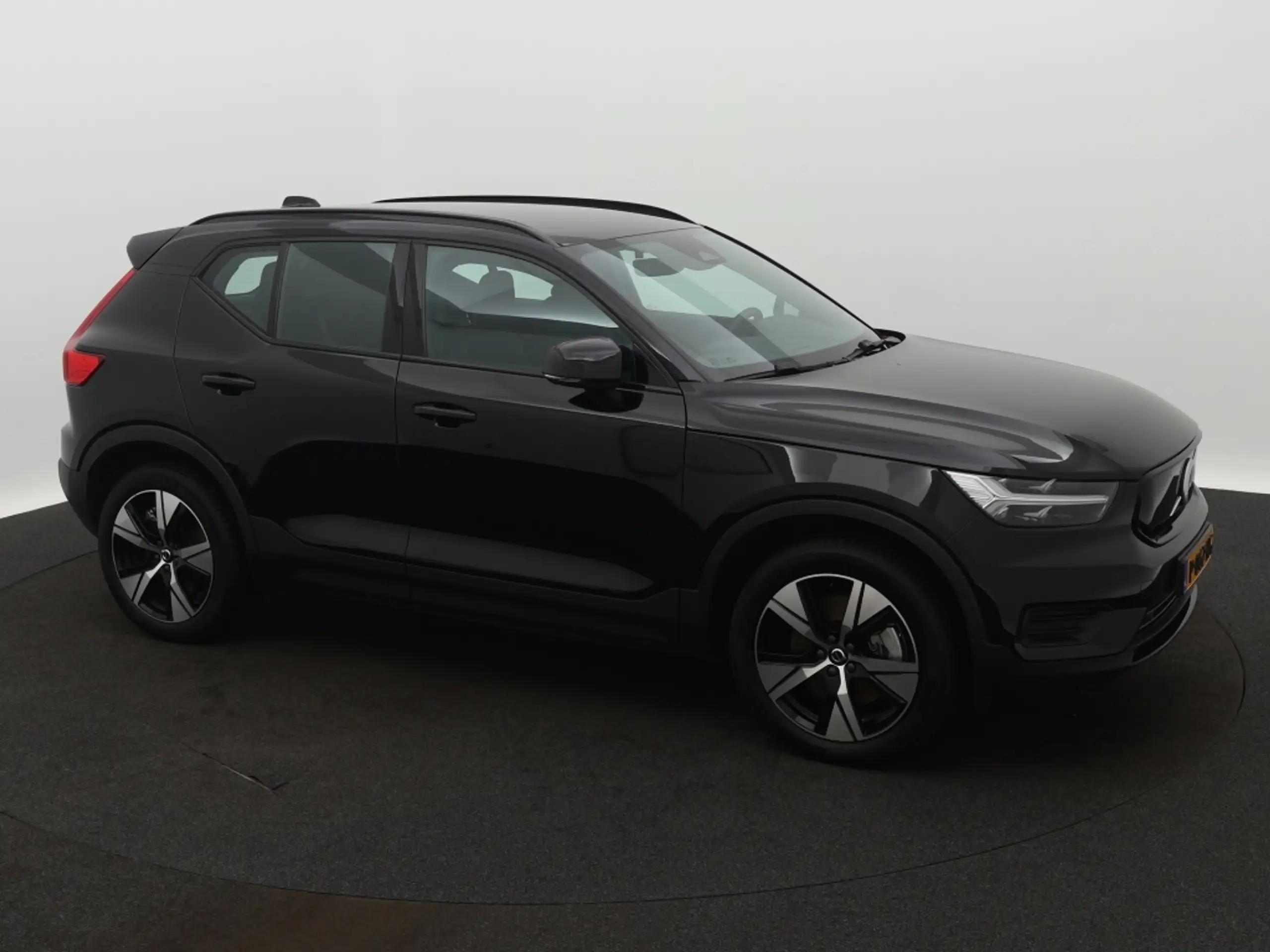 Volvo - XC40