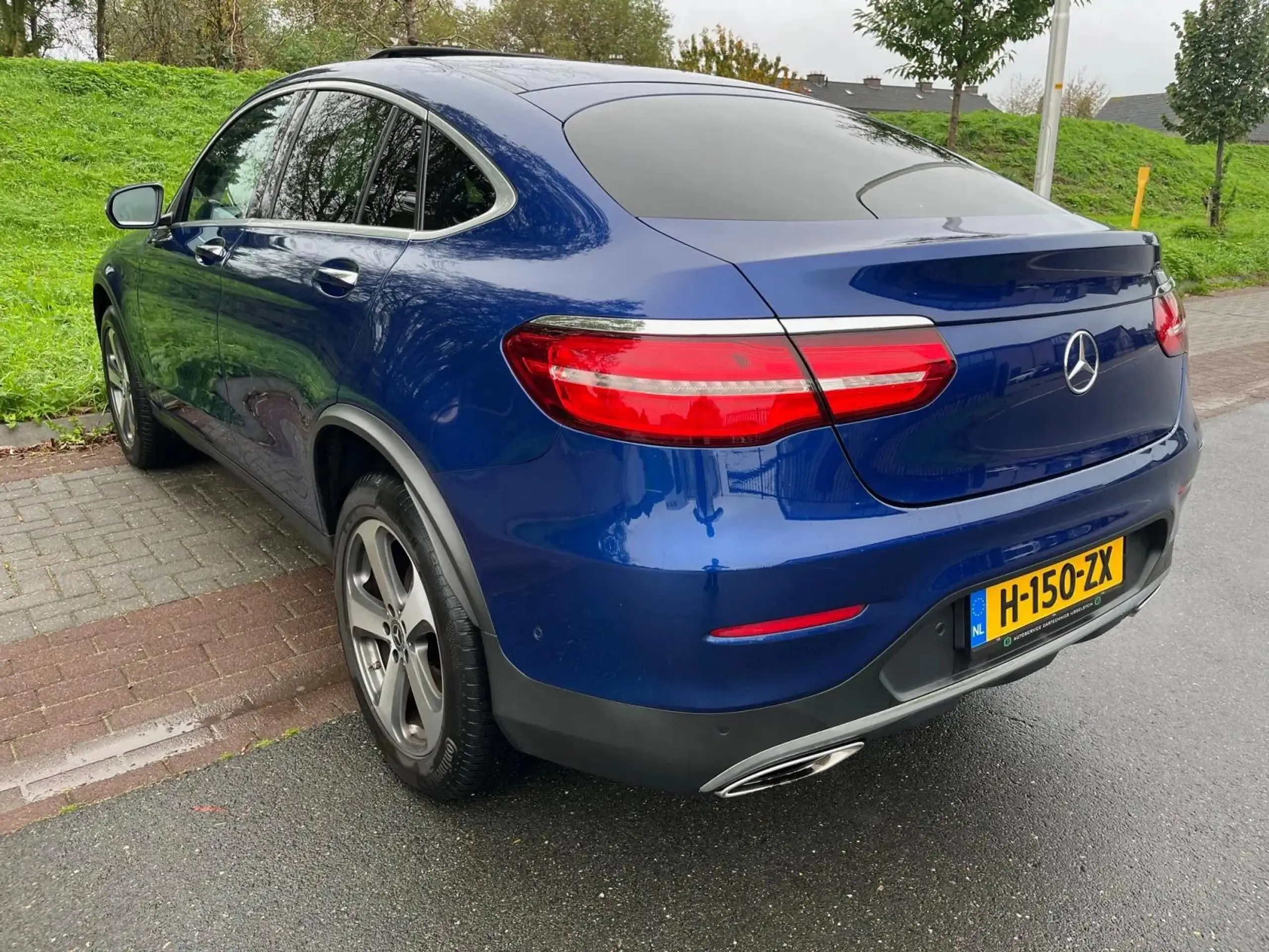 Mercedes-Benz - GLC 350