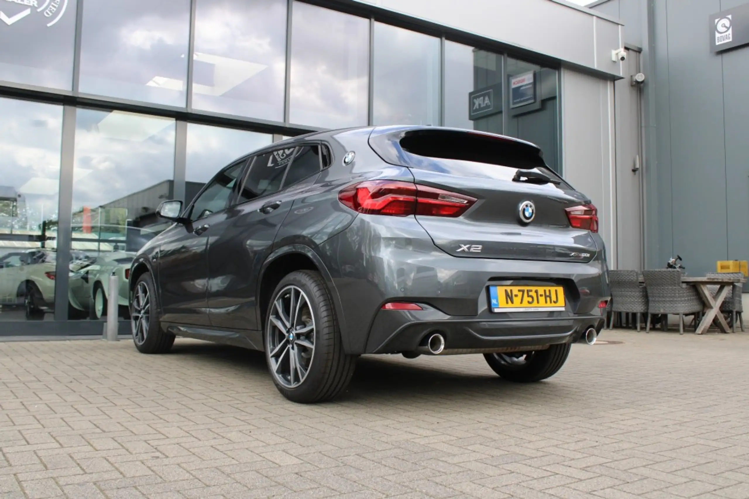 BMW - X2