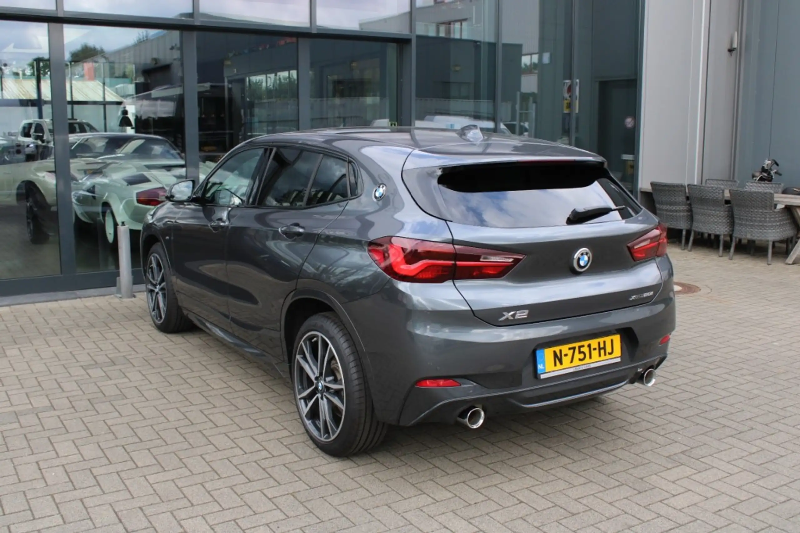 BMW - X2