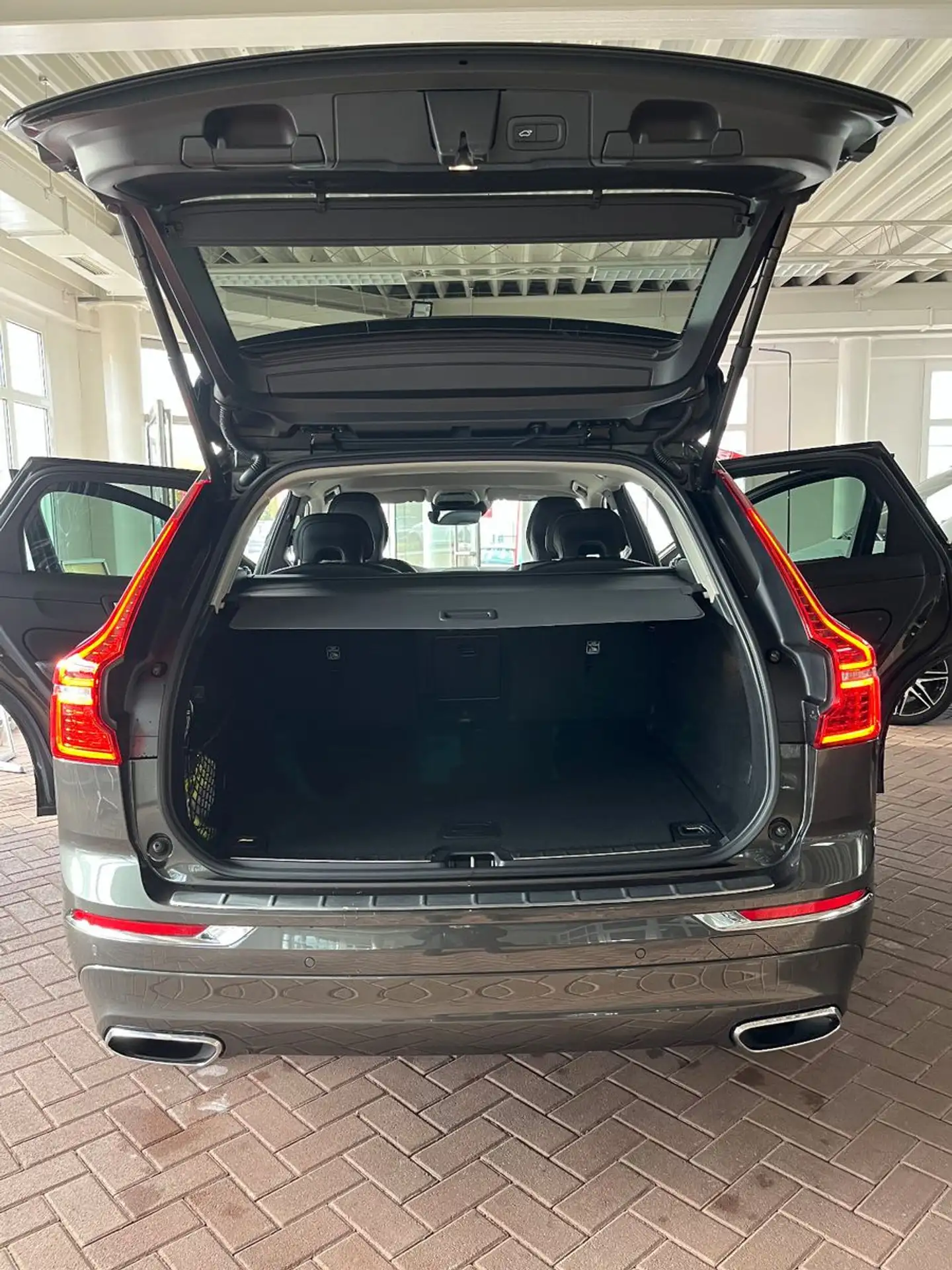 Volvo - XC60