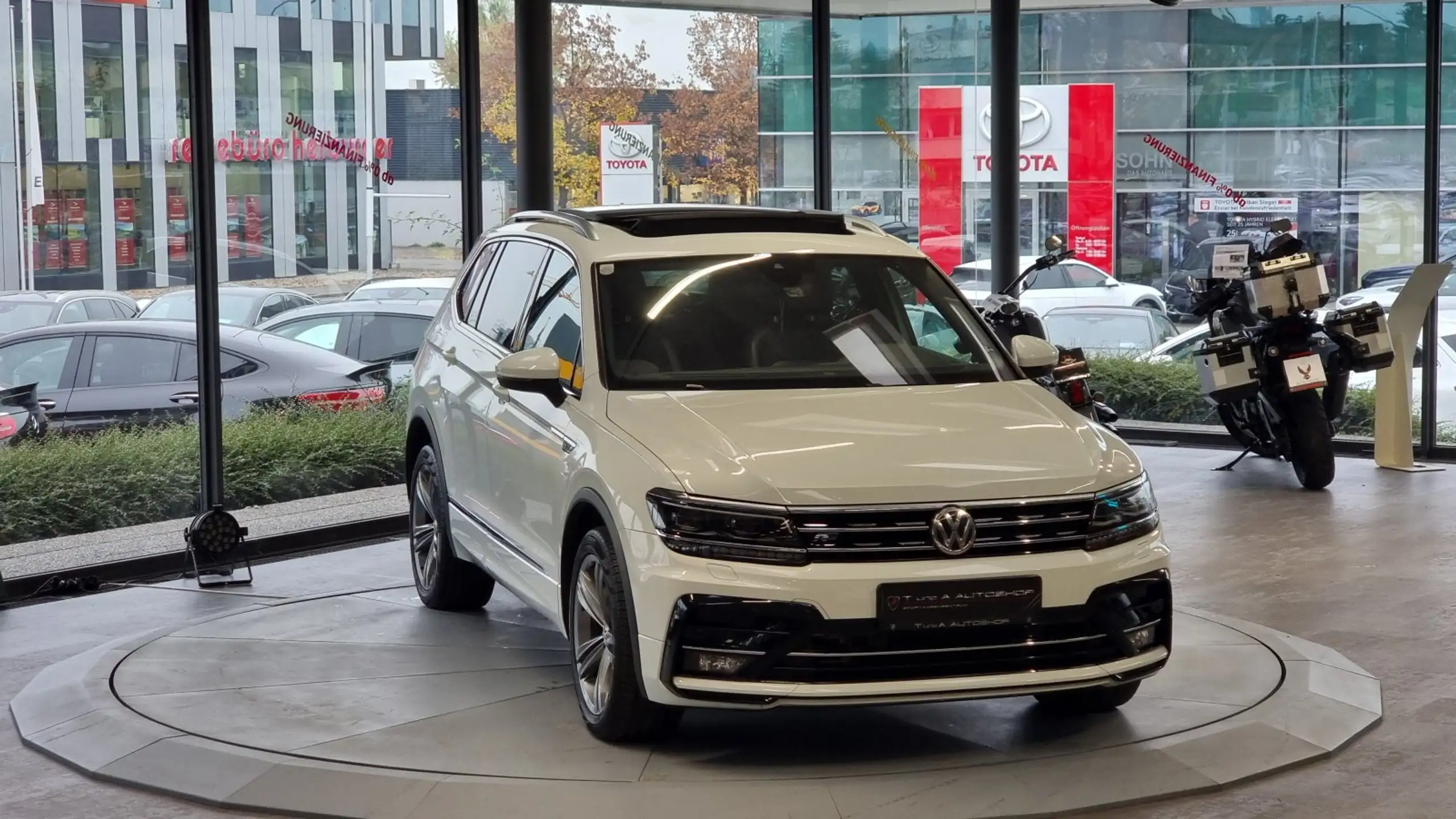 Volkswagen - Tiguan