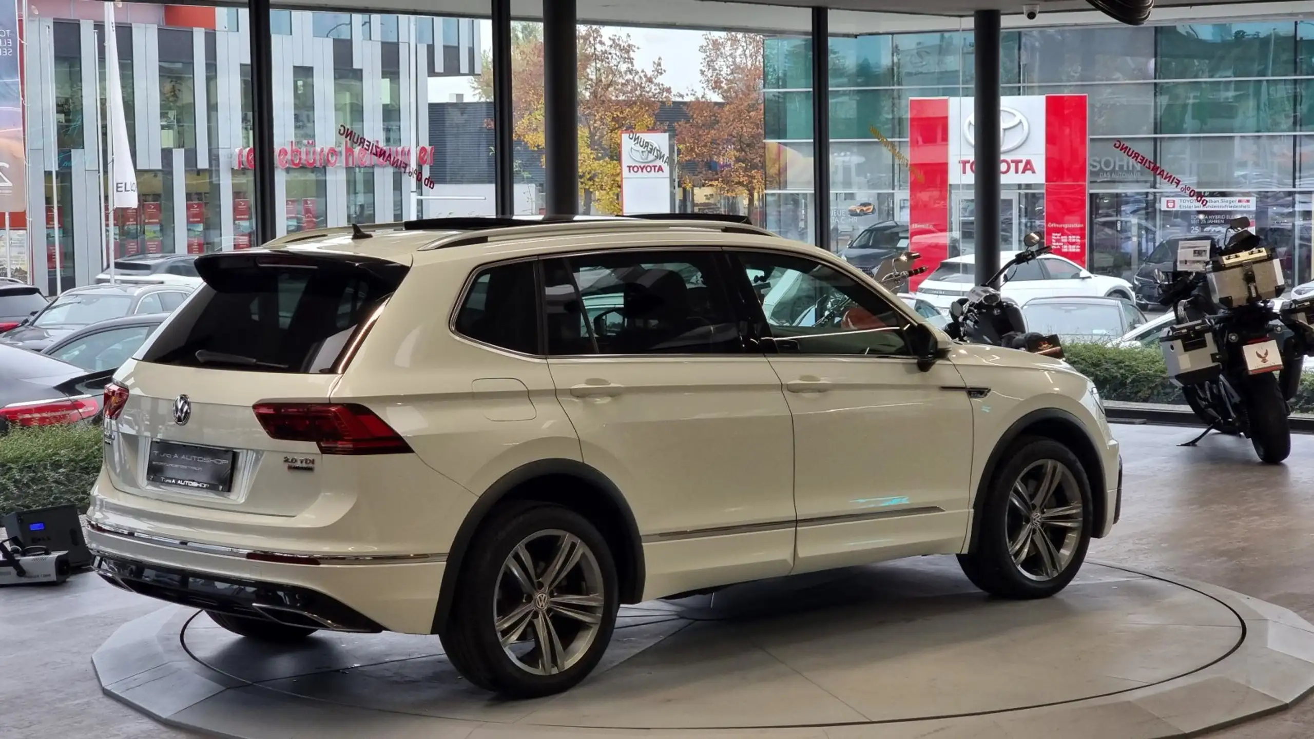 Volkswagen - Tiguan