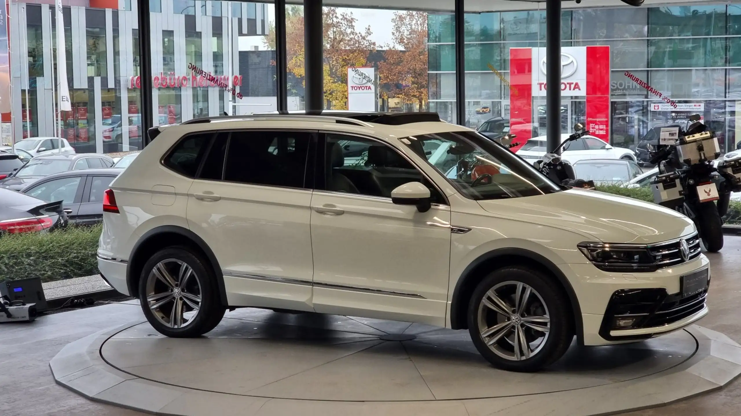 Volkswagen - Tiguan