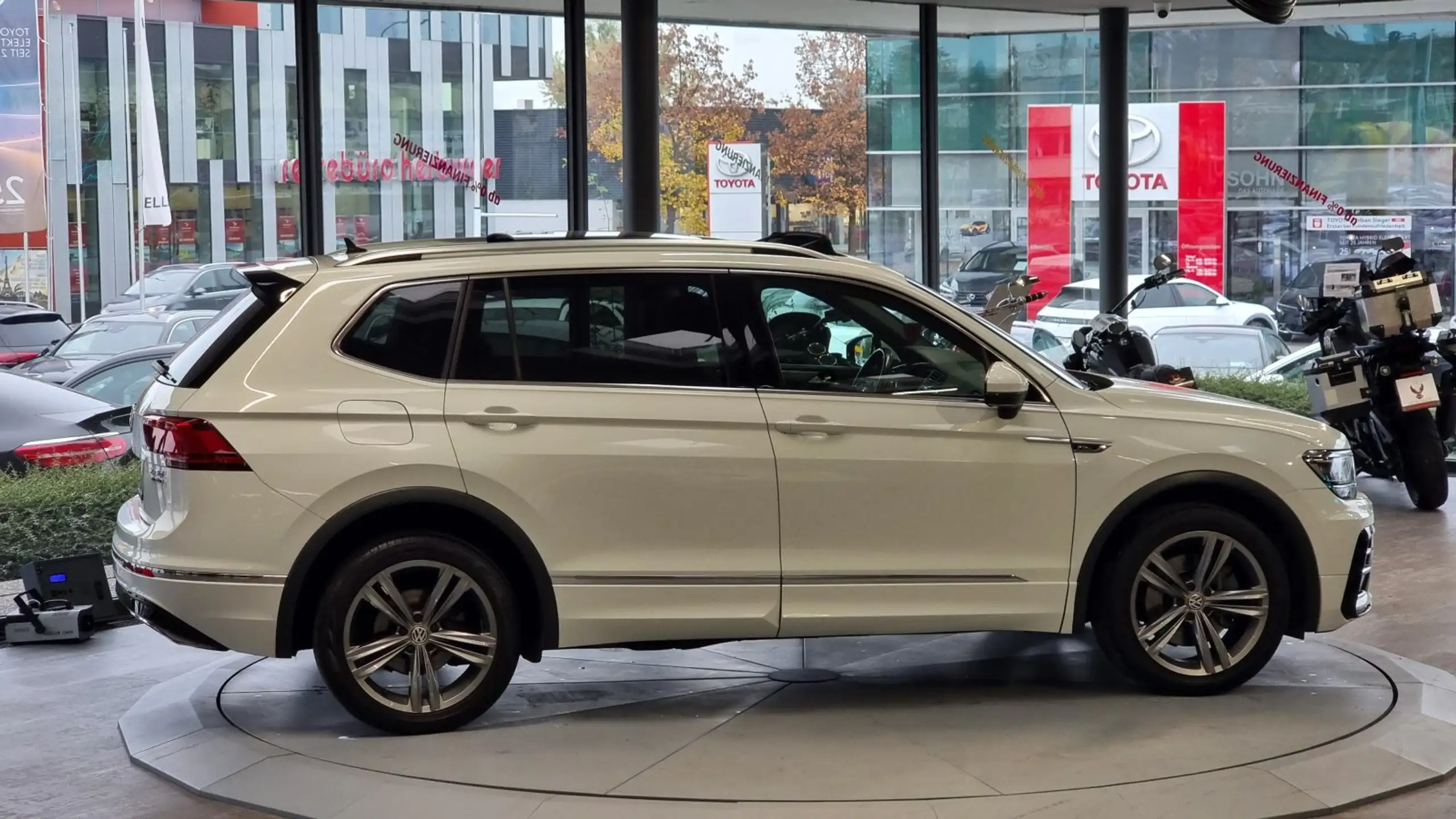 Volkswagen - Tiguan