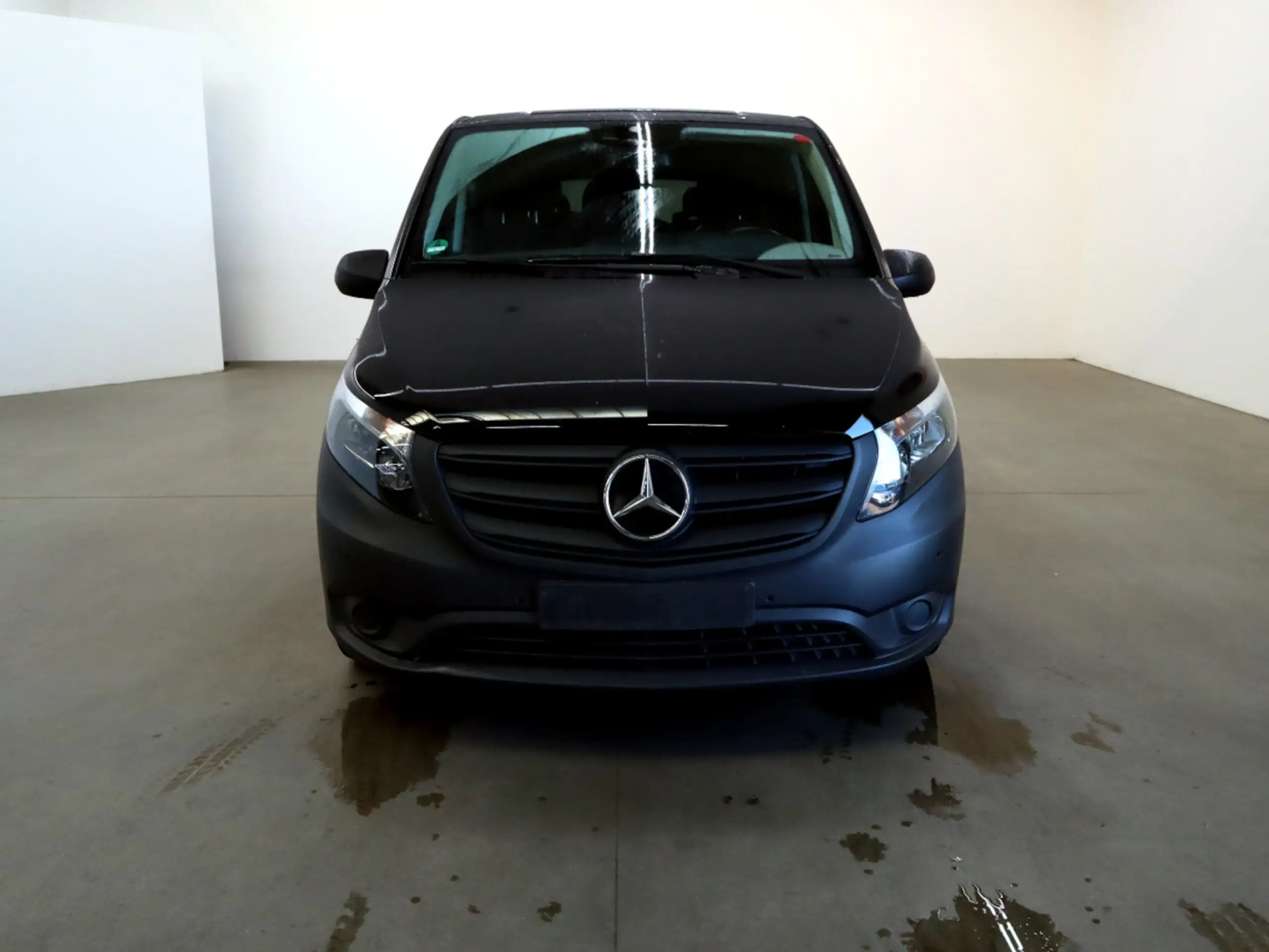 Mercedes-Benz - Vito