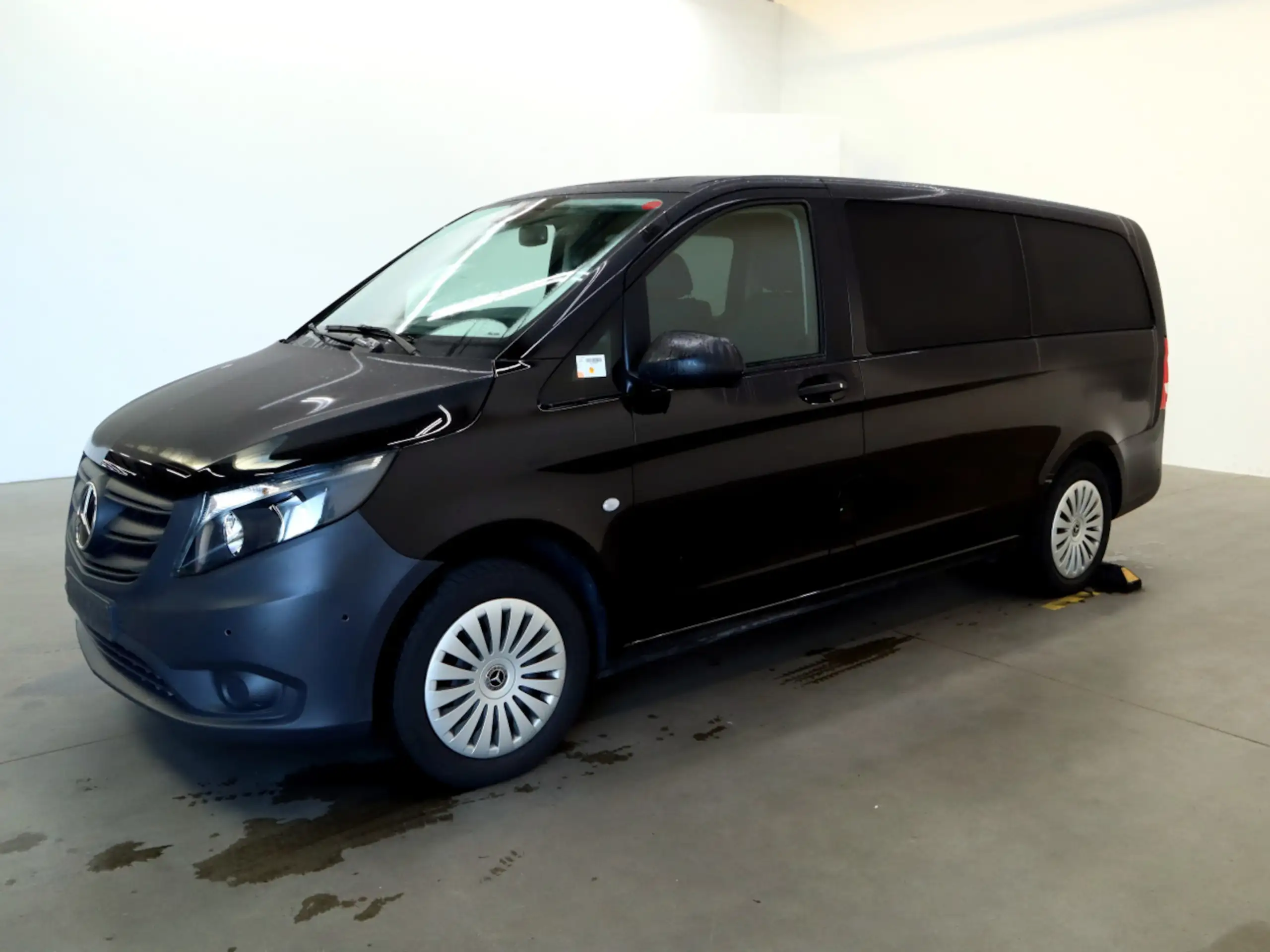 Mercedes-Benz - Vito