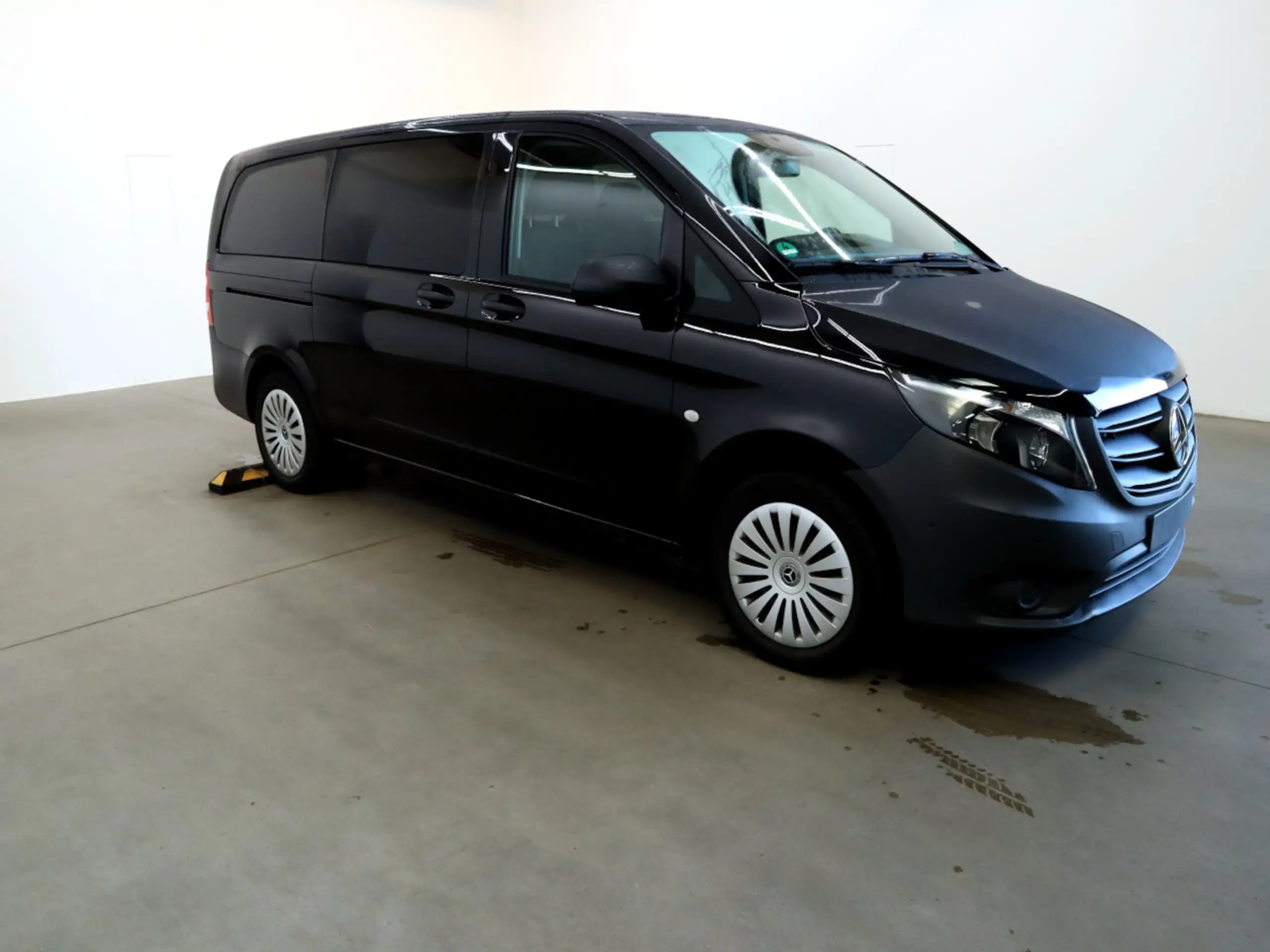 Mercedes-Benz - Vito