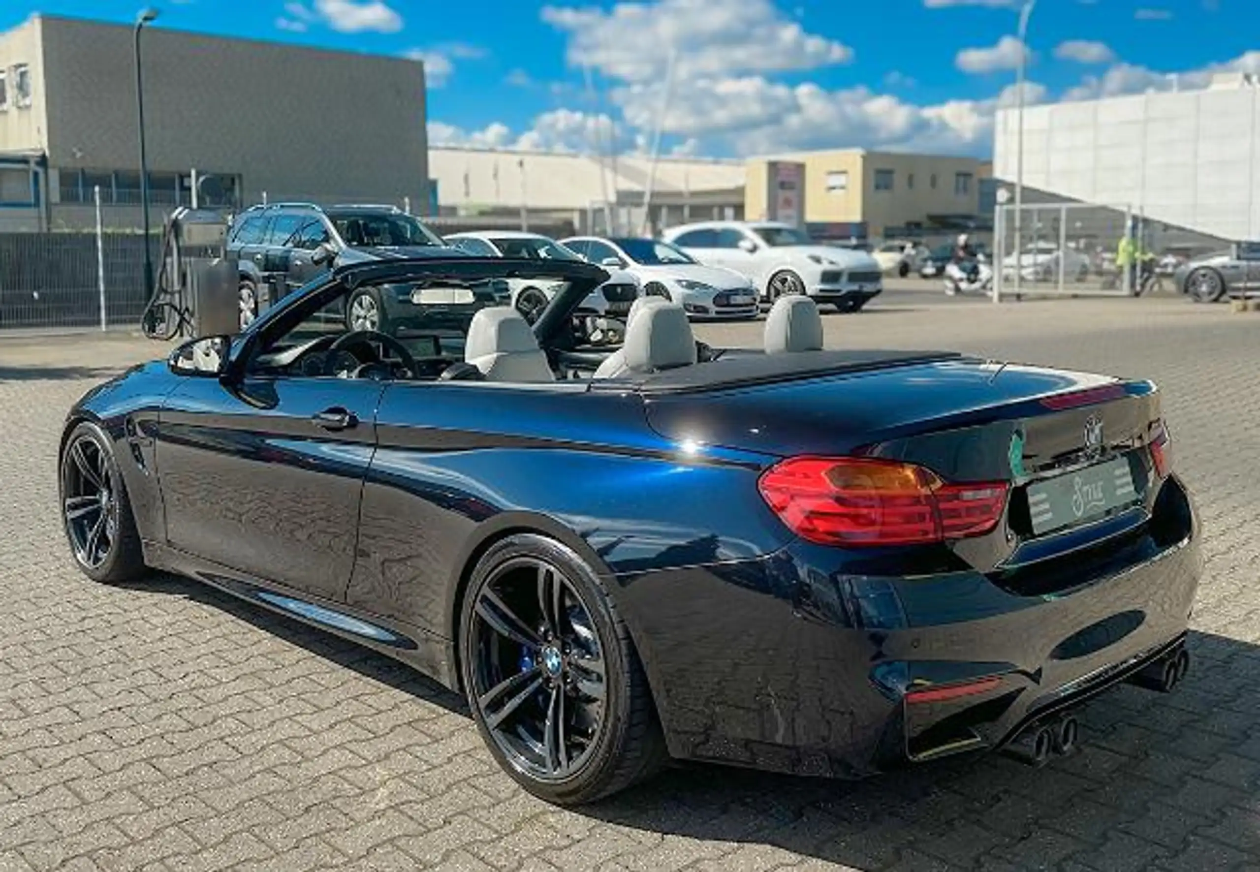 BMW - M4