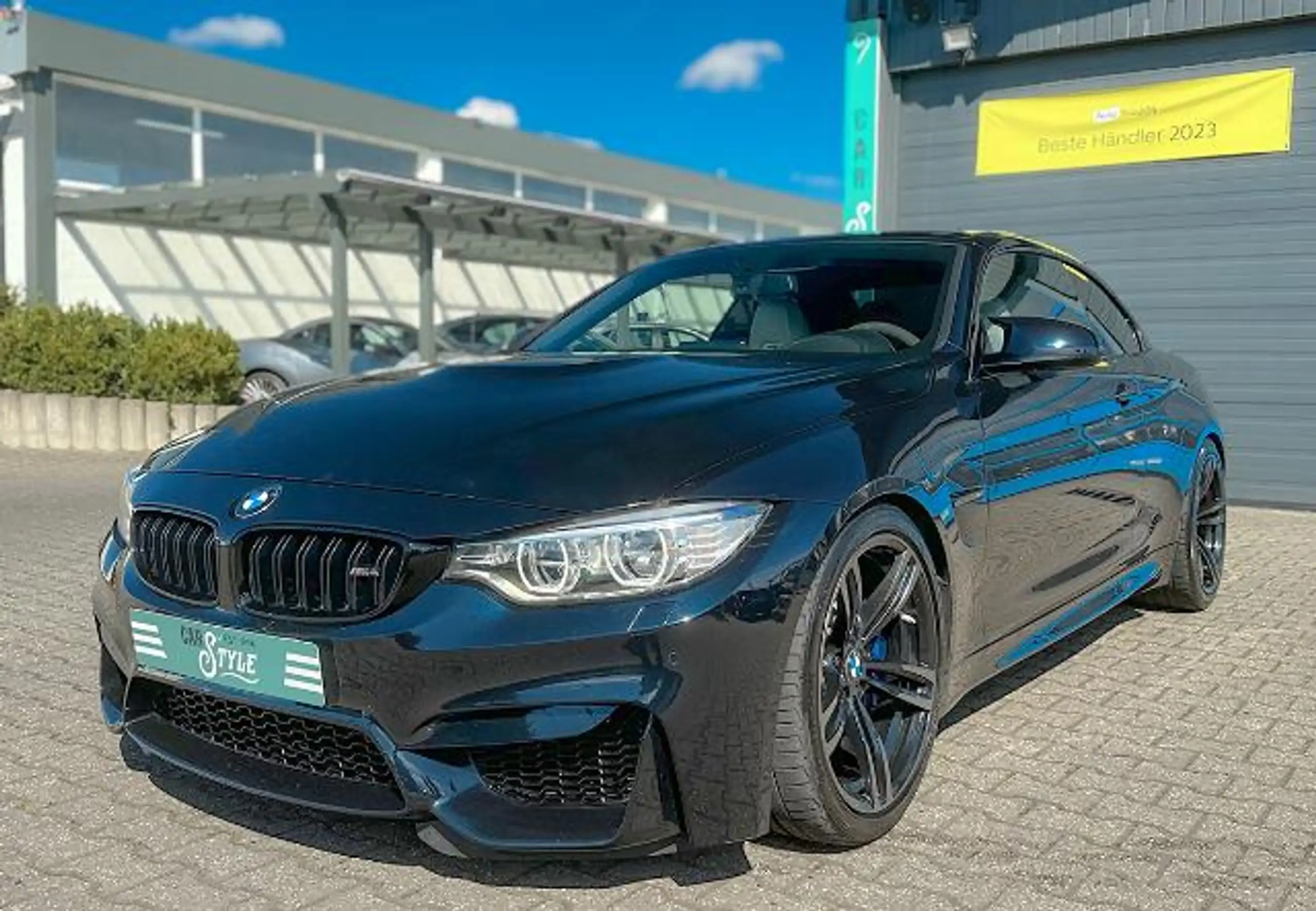 BMW M4 2015