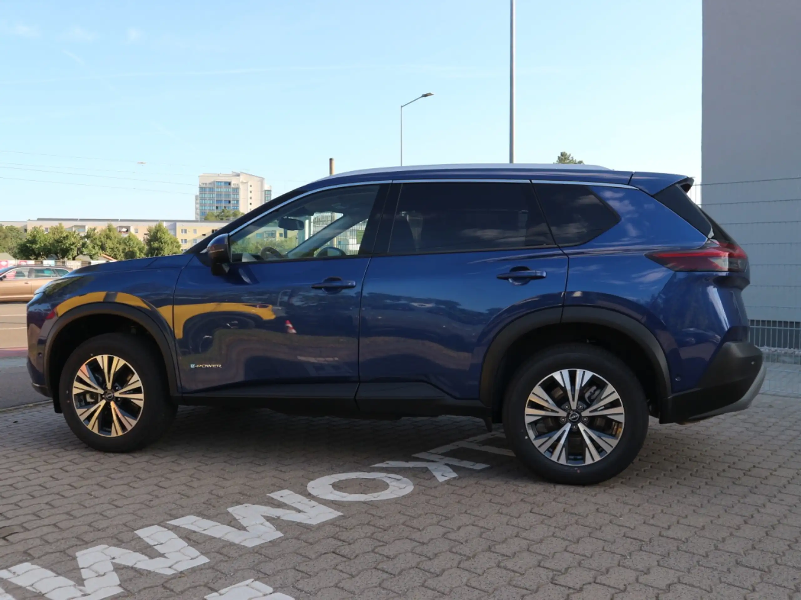 Nissan - X-Trail