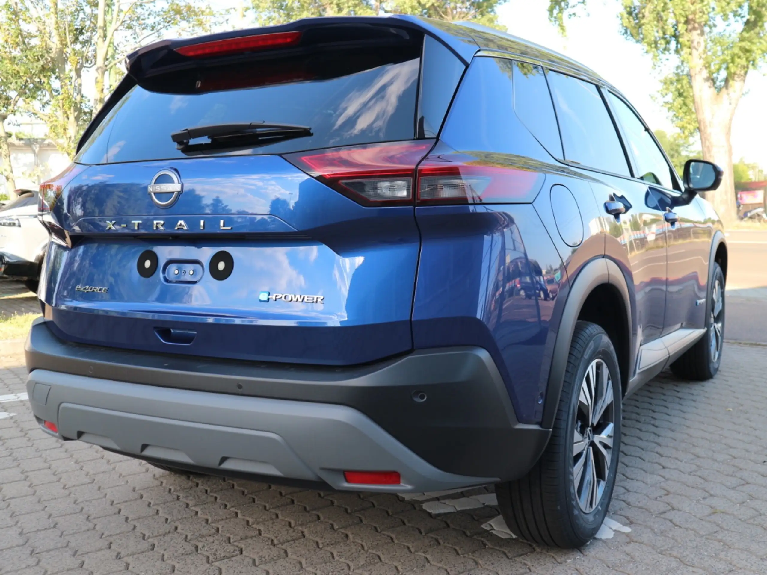 Nissan - X-Trail