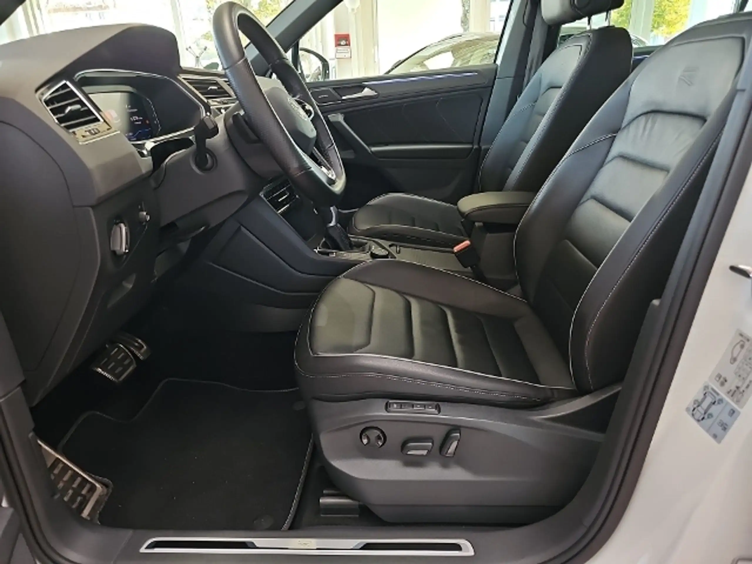 Volkswagen - Tiguan